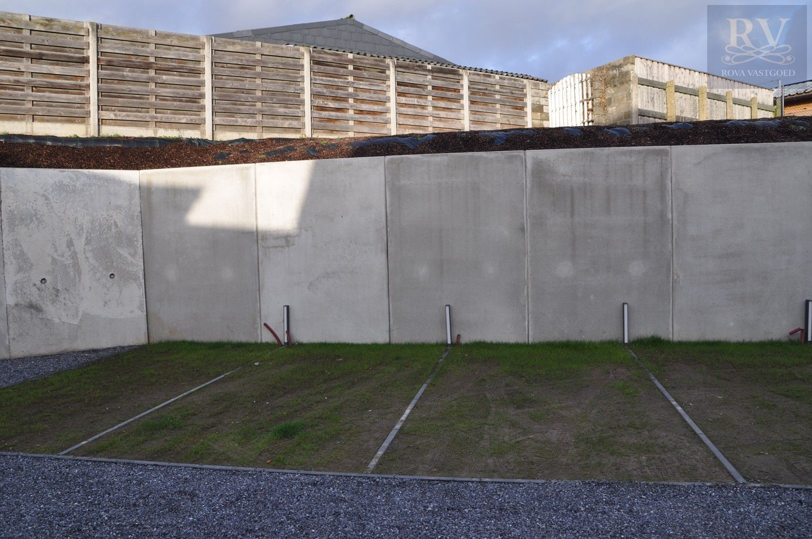 UITVERHUUURD 7 UNIEKE NIEUWBOUWWONINGEN TE HUUR IN LANAKEN CENTRUM MET 2 OF 3 SLPK foto 7