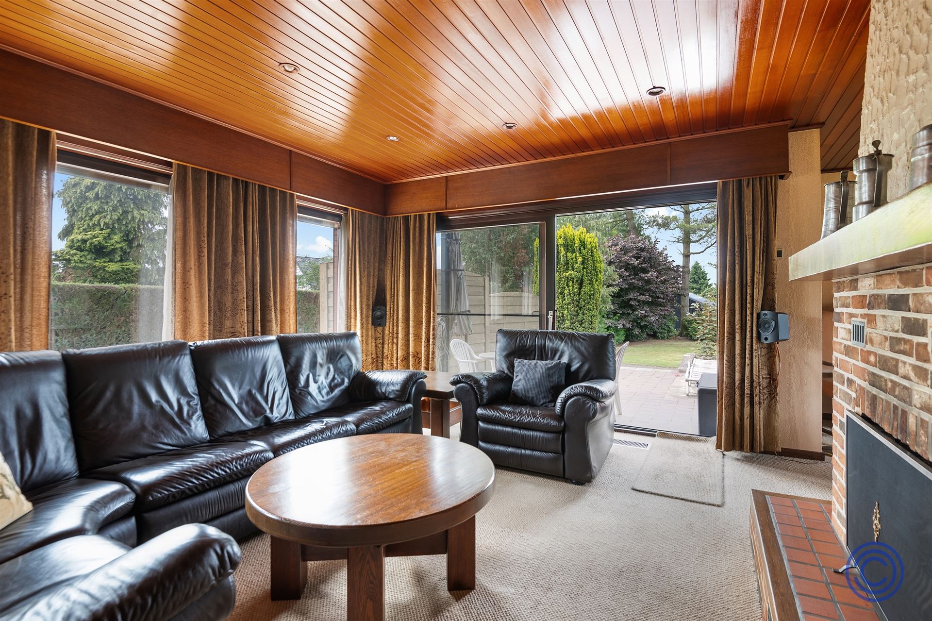 Te renoveren 3-slpk woning met west georiënteerde tuin! foto 3