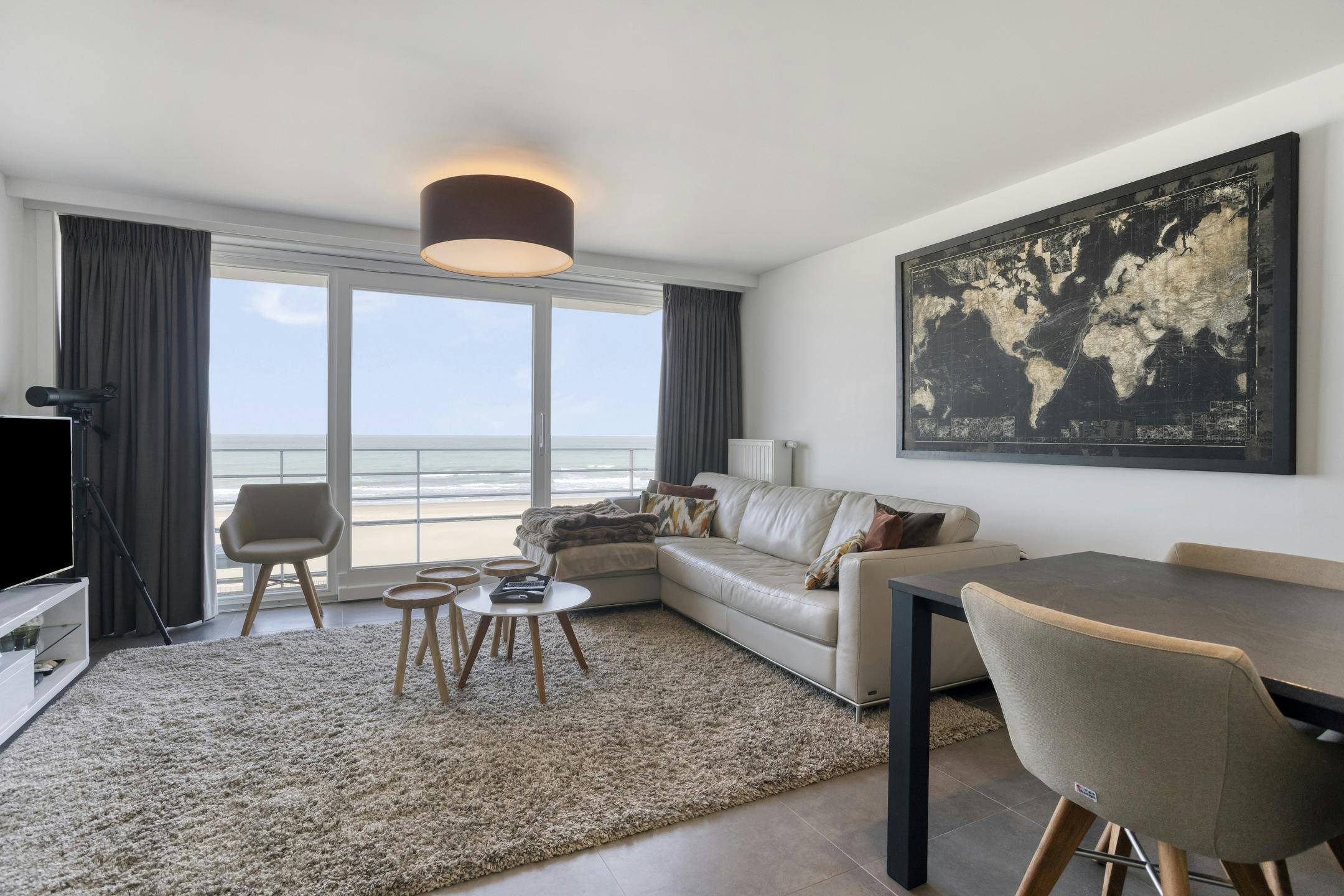 Recent appartement (2017) met 2 slaapkamers op de Zeedijk  foto 3