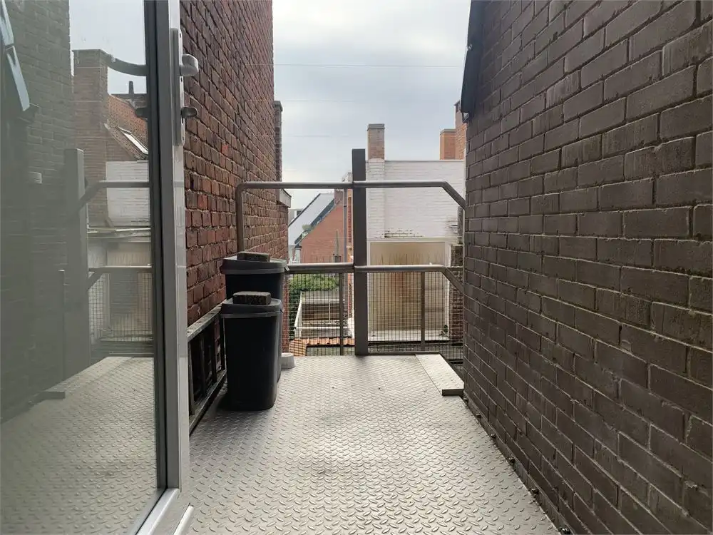 Appartement met mooie ligging op de markt van Torhout foto 17