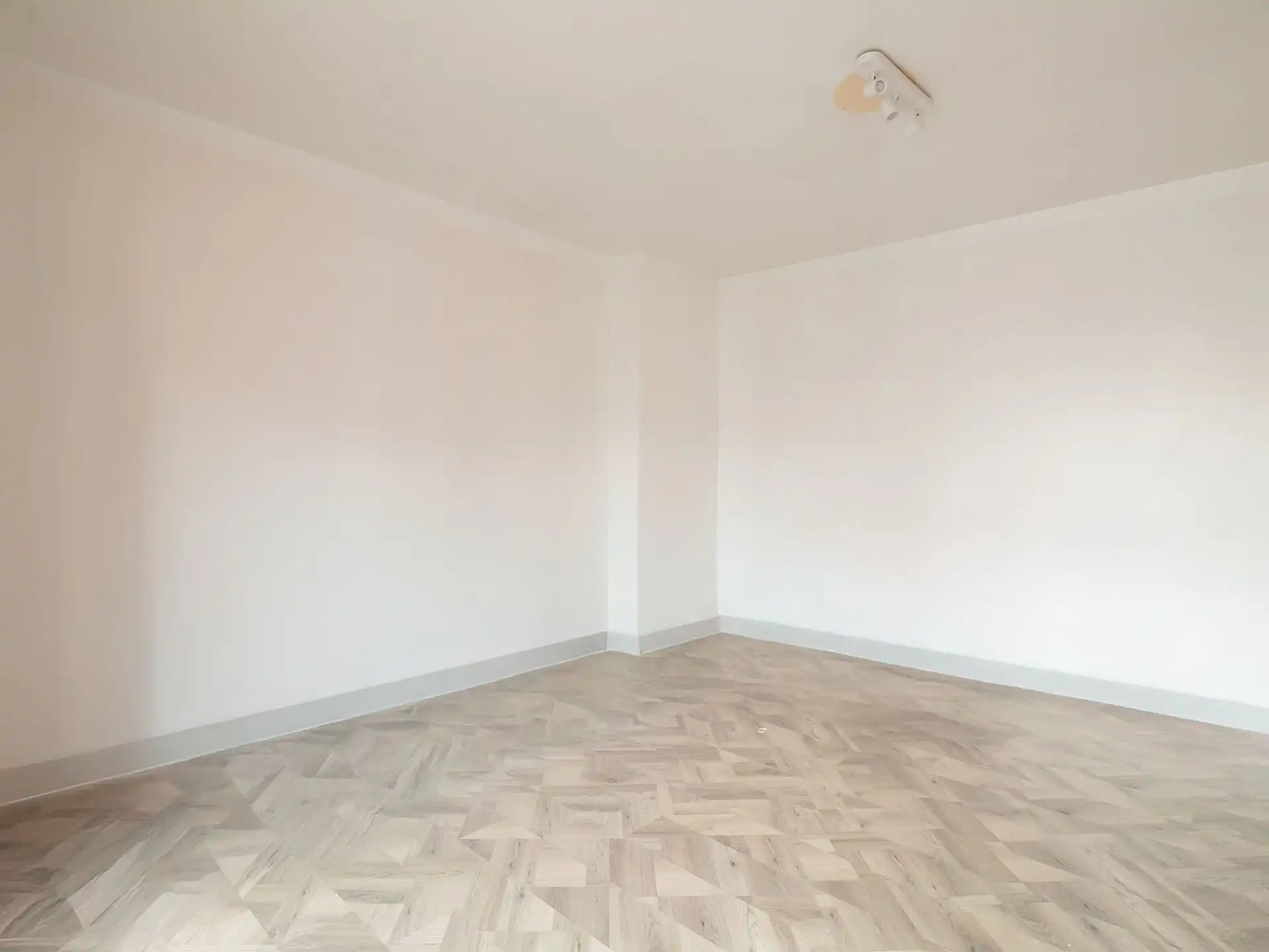 Handelspand met duplexappartement op toplocatie foto 10