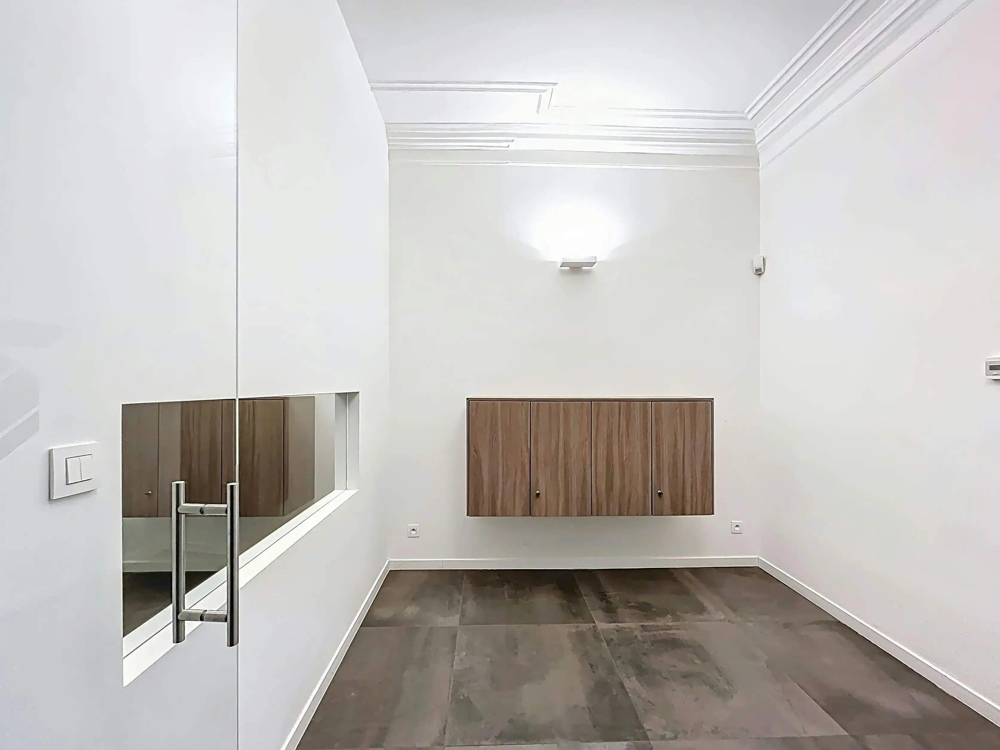 Instapklaar handelspand met woonst te koop op de Boelare in Eeklo foto 31