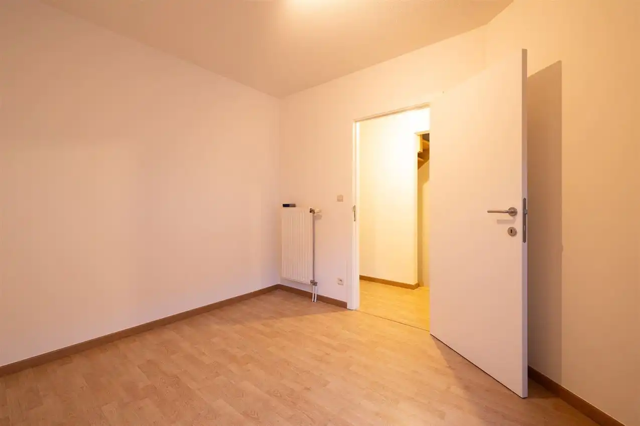 Stadswoning met vier slpk, garage te midden van centrum foto 12