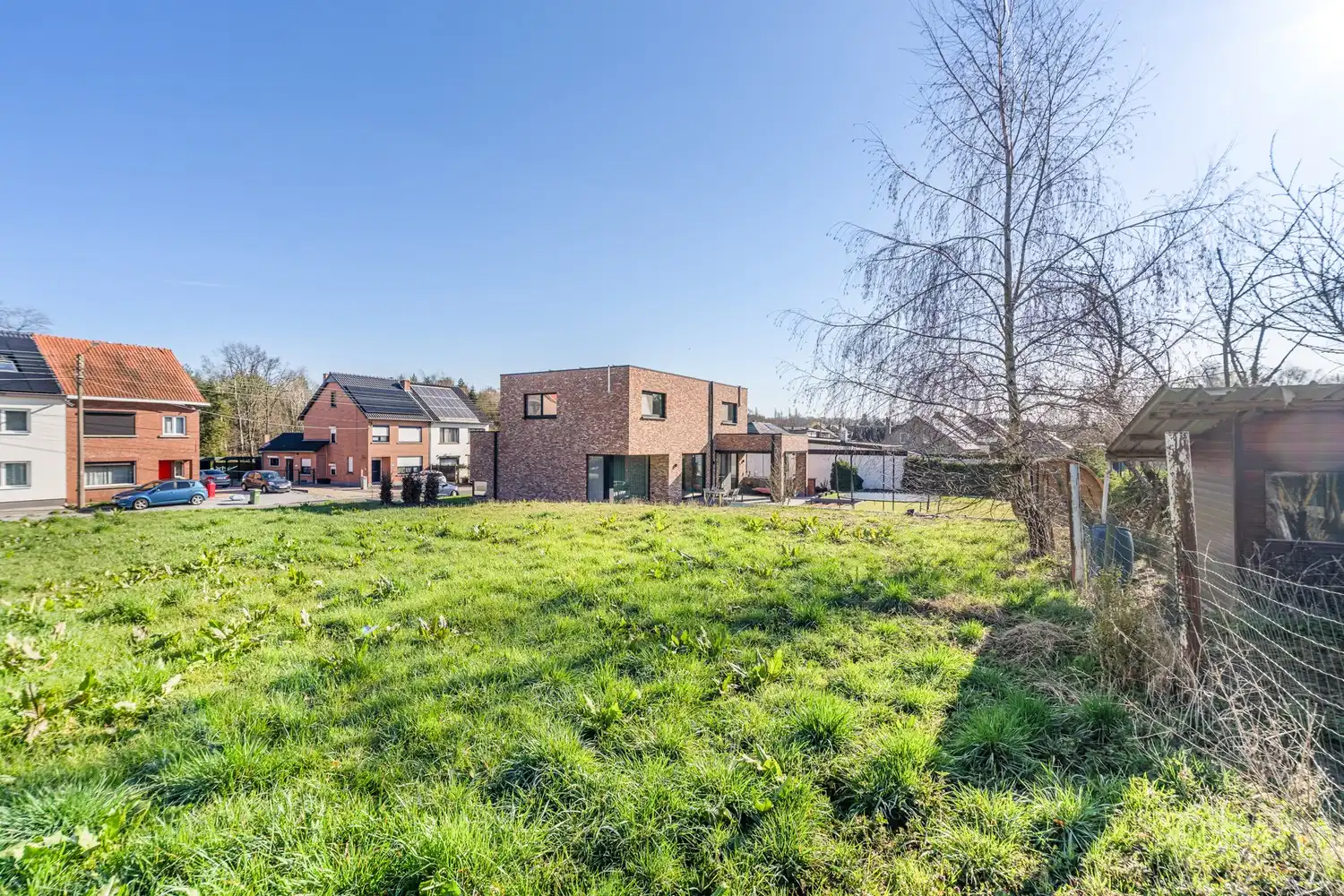 Halfopen bebouwing met zuidgerichte tuin! foto 3