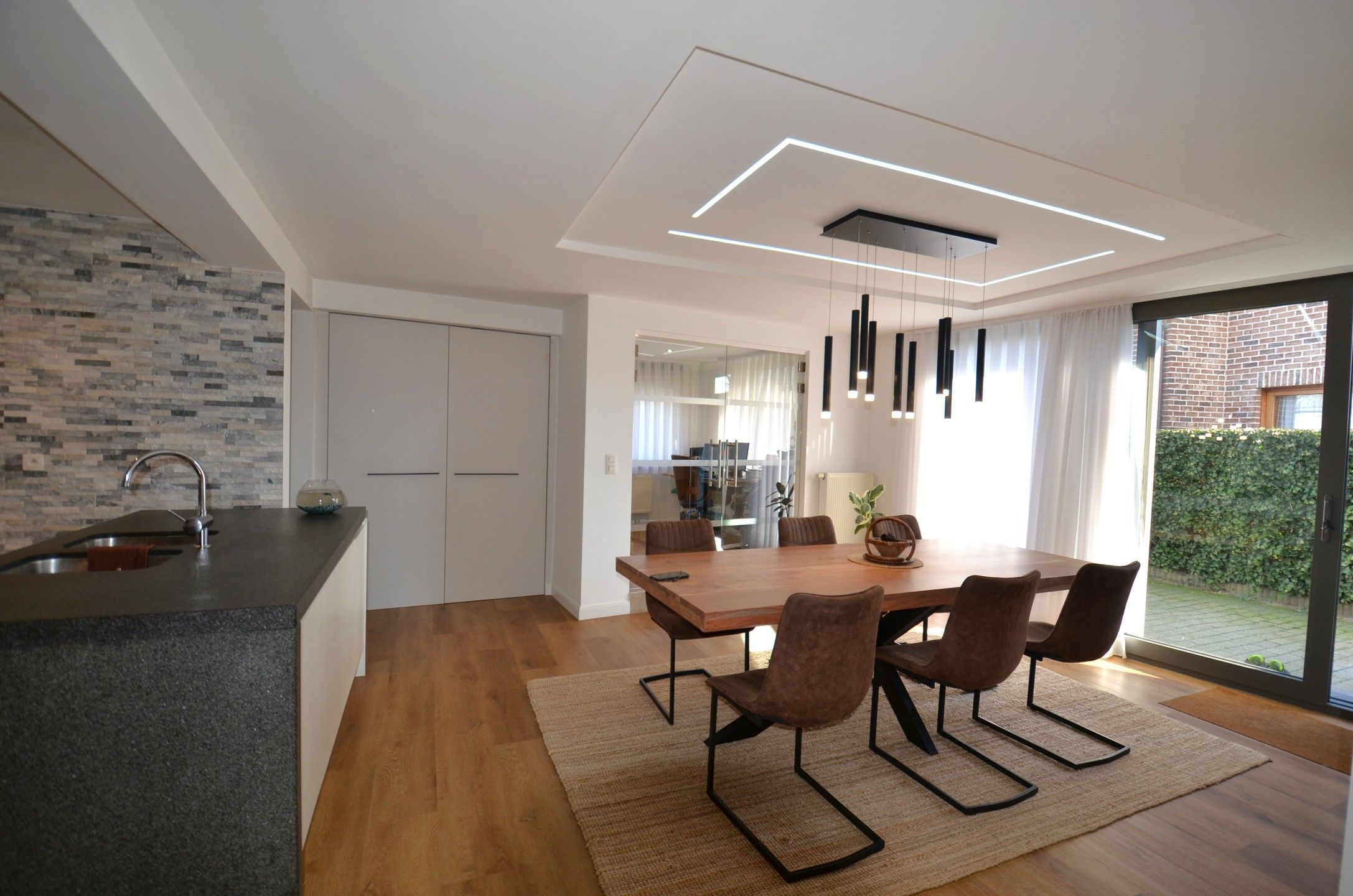 Prachtige woning opgedeeld in 2 eenheden foto 5