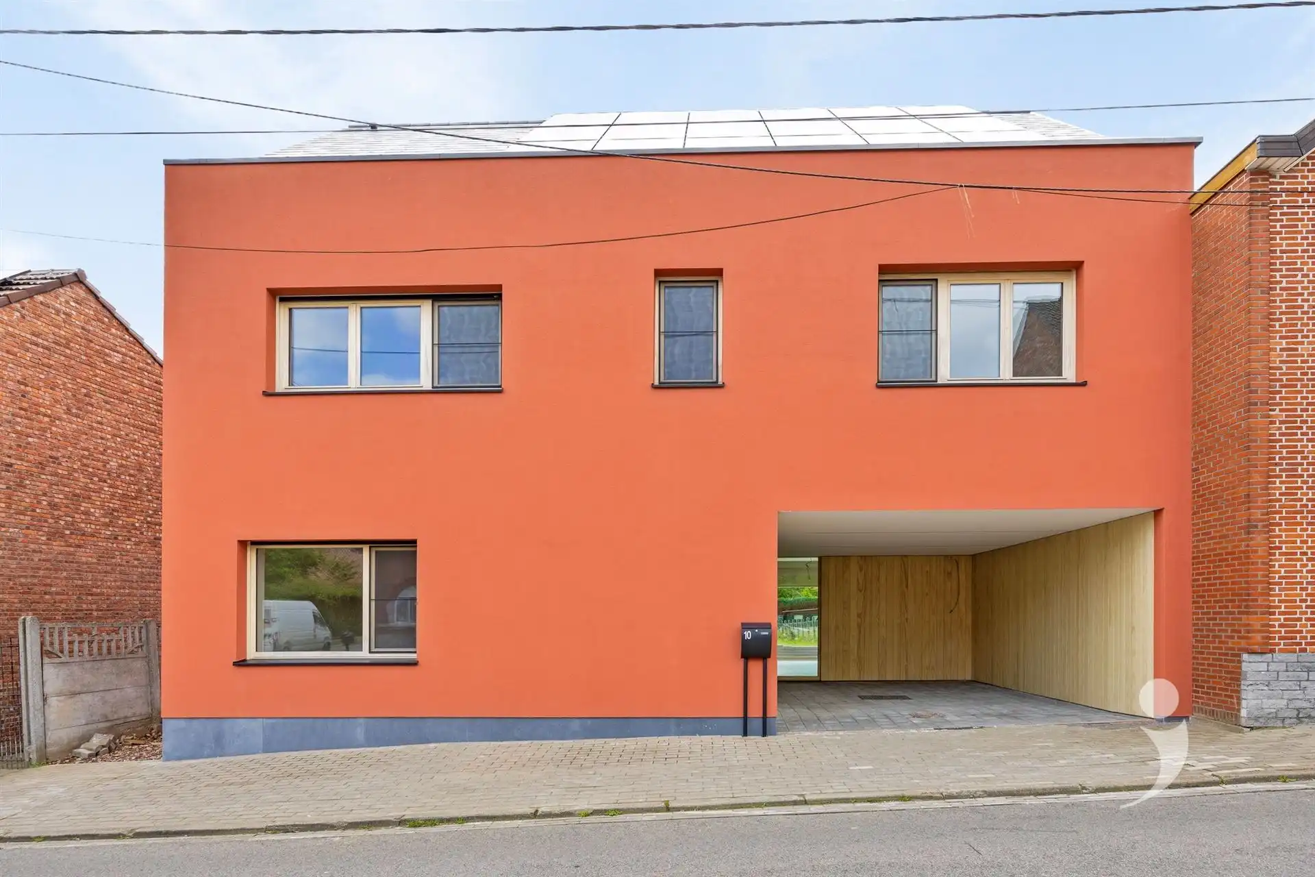 Riant huis met 5 slpk en 3 bdk - Co-housing mogelijk! foto {{pictureIndex}}