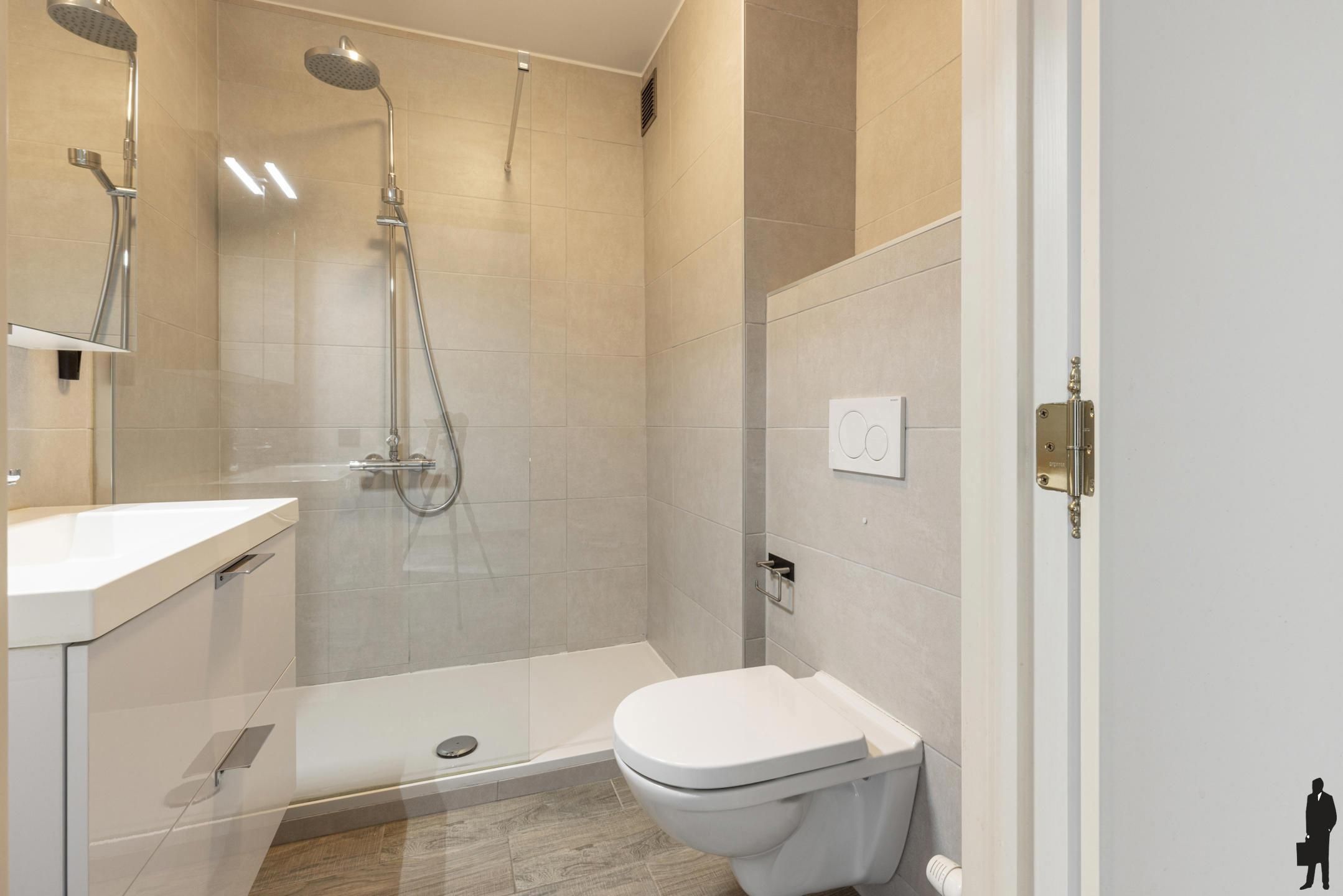 Zeer goed onderhouden appartement met 2 slaapkamers foto 13
