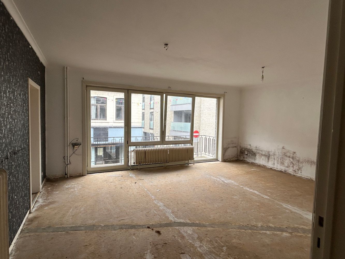 Building met handelsgelijkvloers, 4 appartementen, 3 garages en kelder foto 17