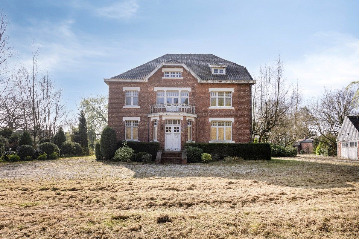 Te renoveren karaktervolle herenwoning op een prachtig perceel van 56 are. foto 49