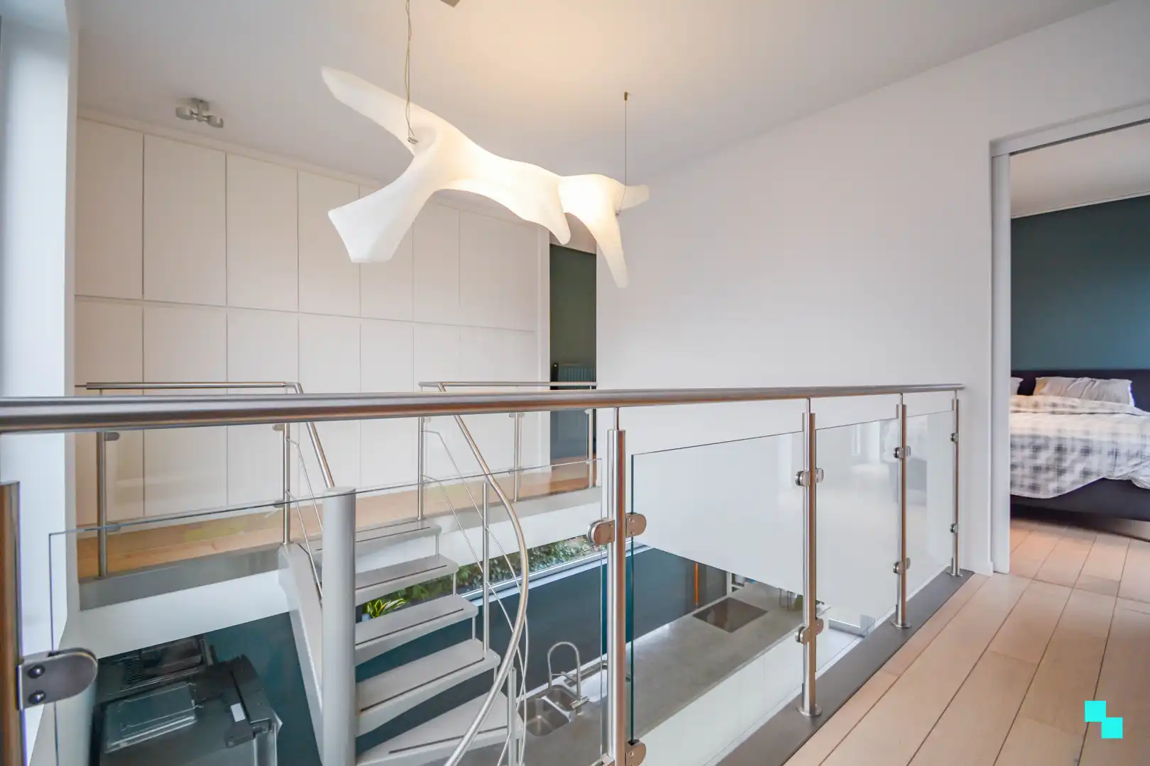 Bijzonder lichtrijke, moderne woning met zwembad te Izegem foto 16