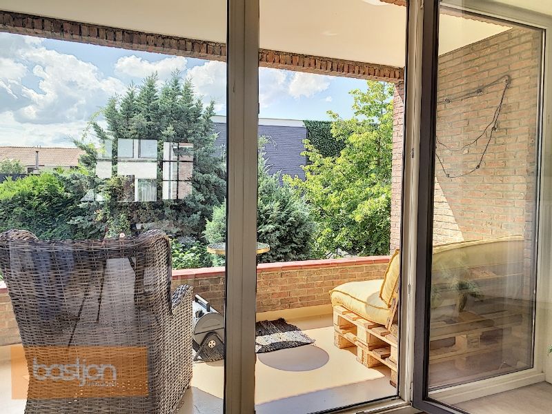 Prachtig gerenoveerd appartement met 2 slaapkamers foto 9