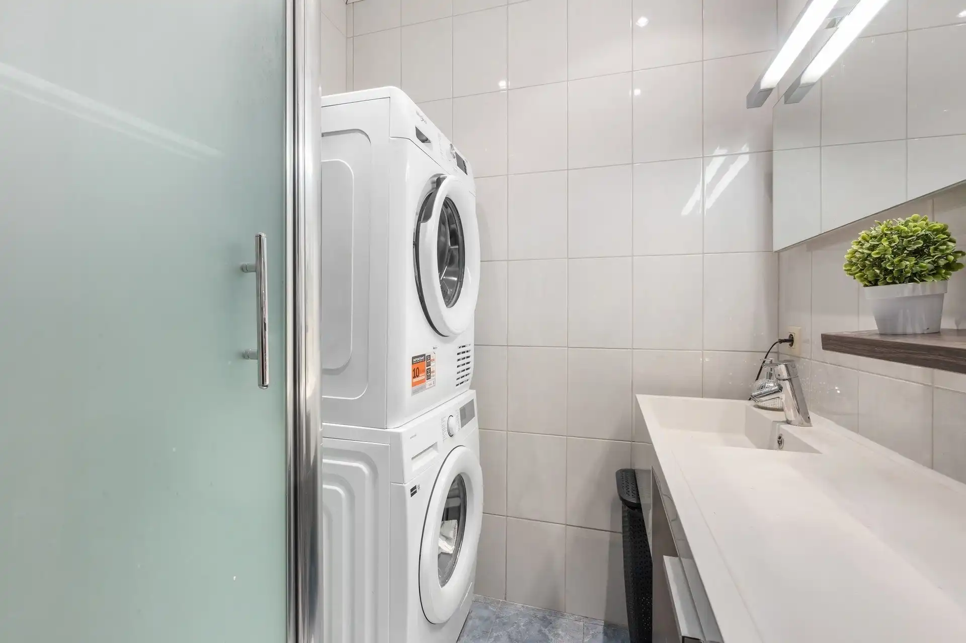 Appartement centraal gelegen met ondergrondse staanplaats foto 9
