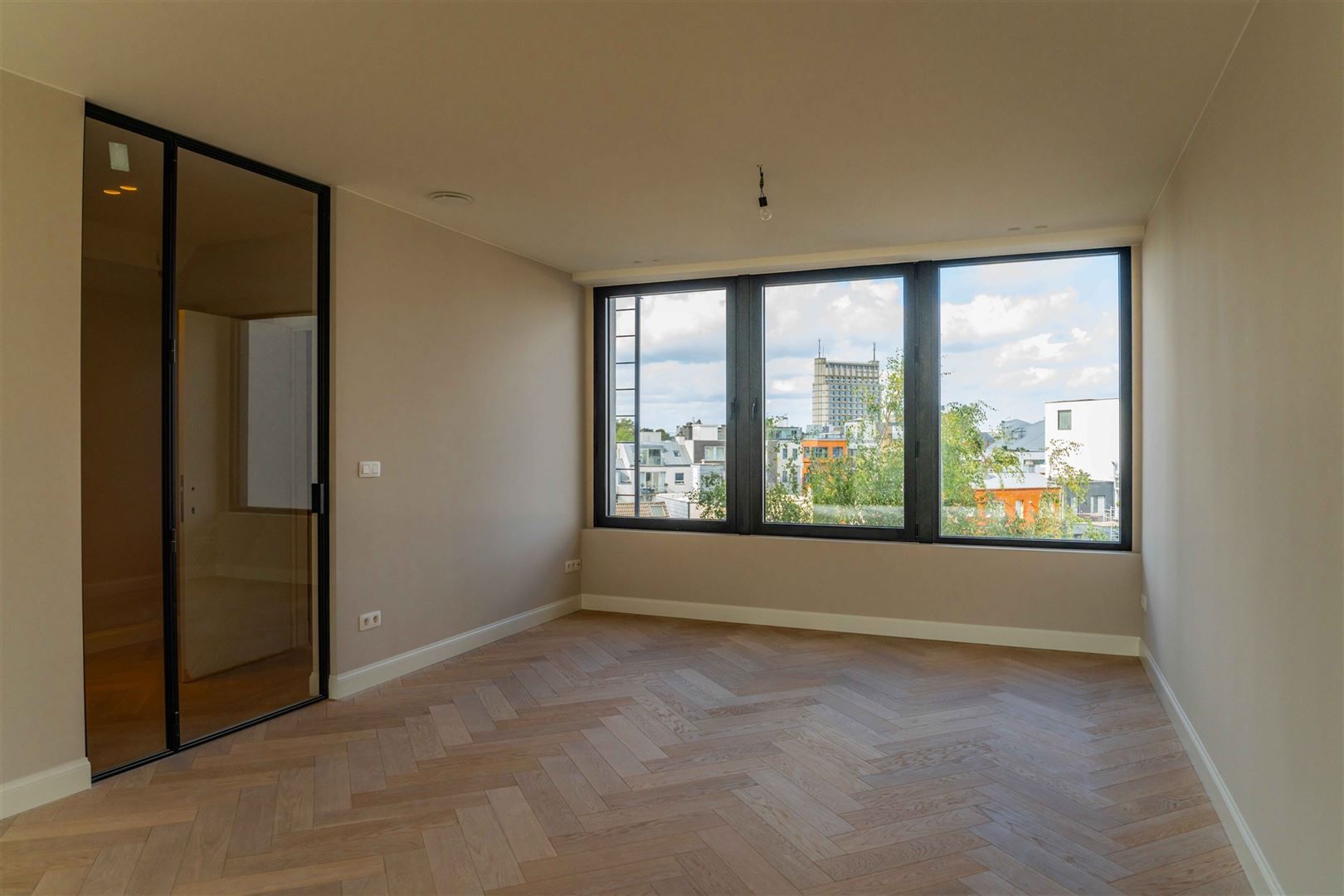 Weergaloos appartement(en) in Renoproject foto 3