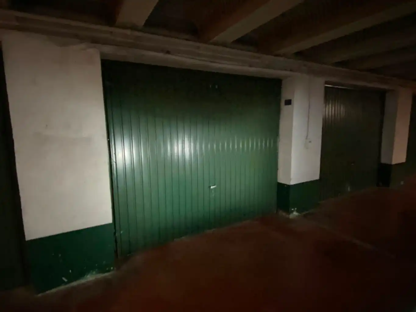 immo DAVID stelt voor: gesloten garagebox van 23m² foto {{pictureIndex}}
