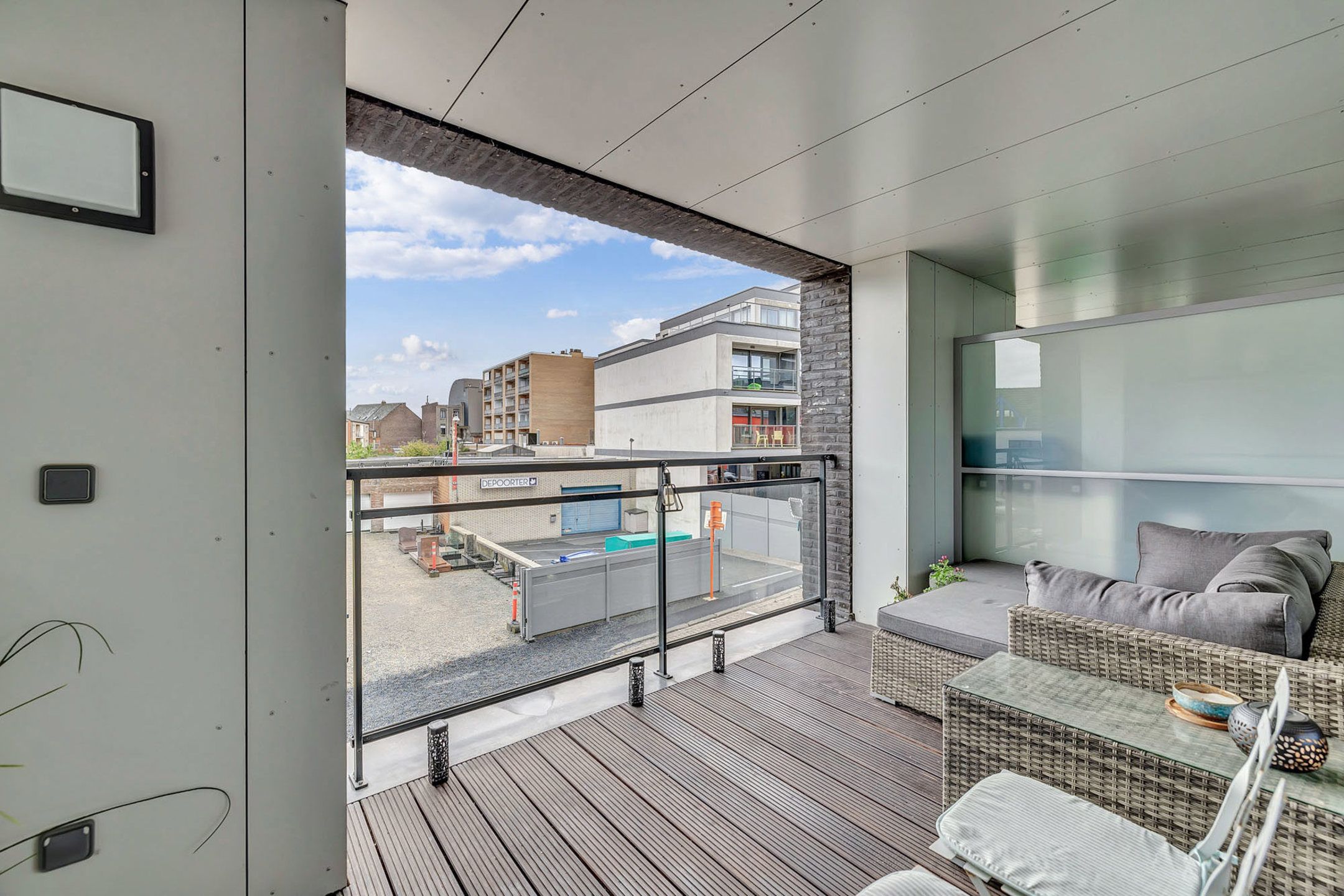 Modern appartement met terras en staanplaats in Denderleeuw foto 7