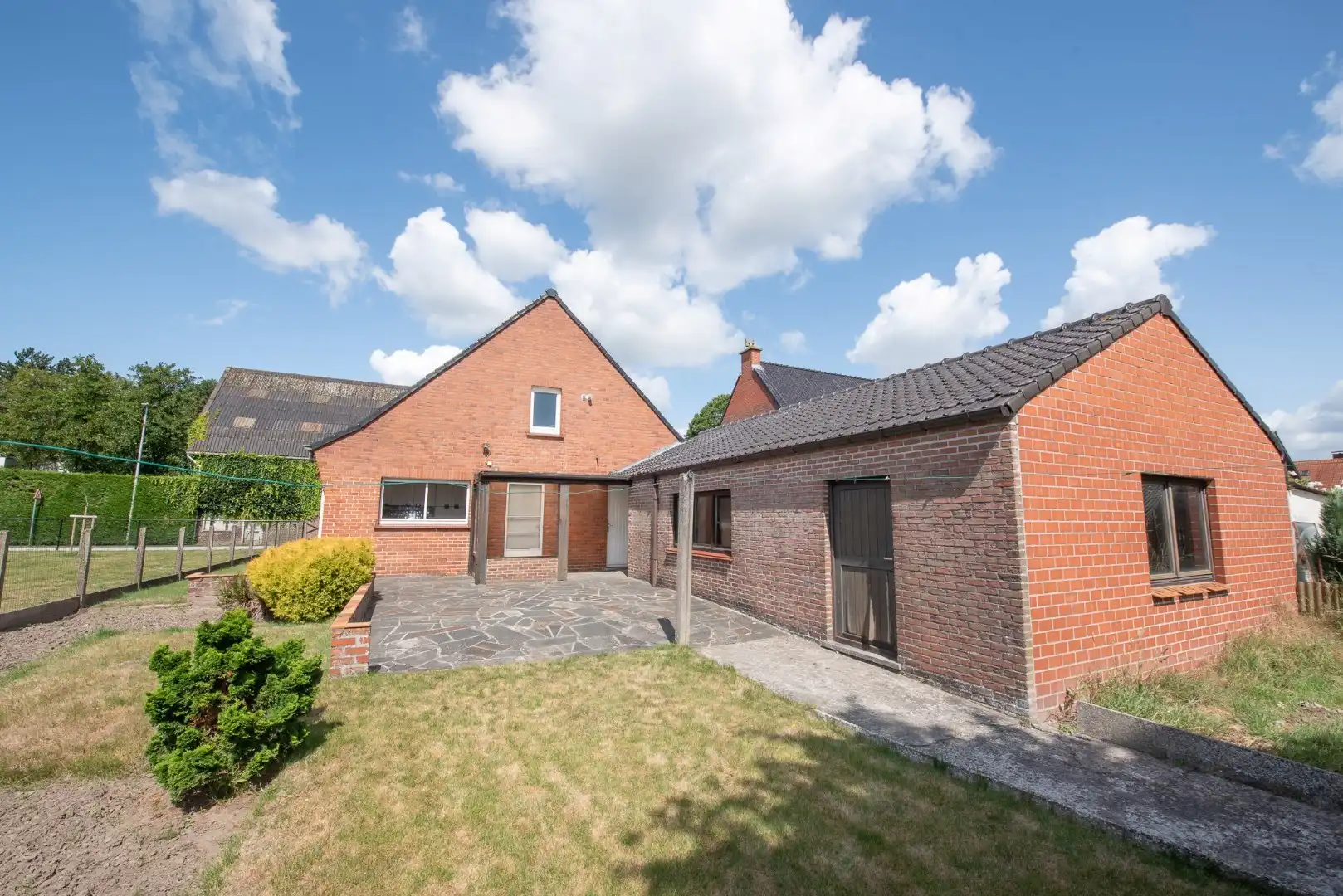 Te renoveren woning op 595 m² in Zulte foto 12