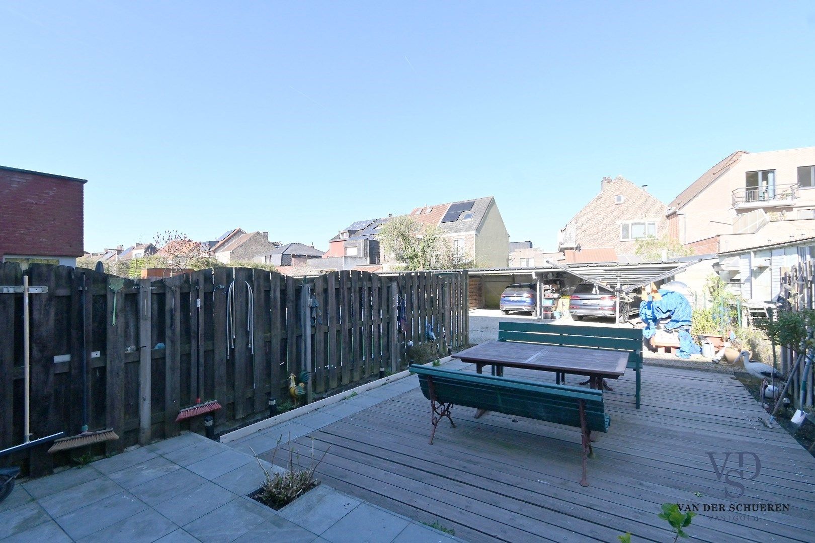 Instapklare woning (met 2 staanplaatsen). foto 9