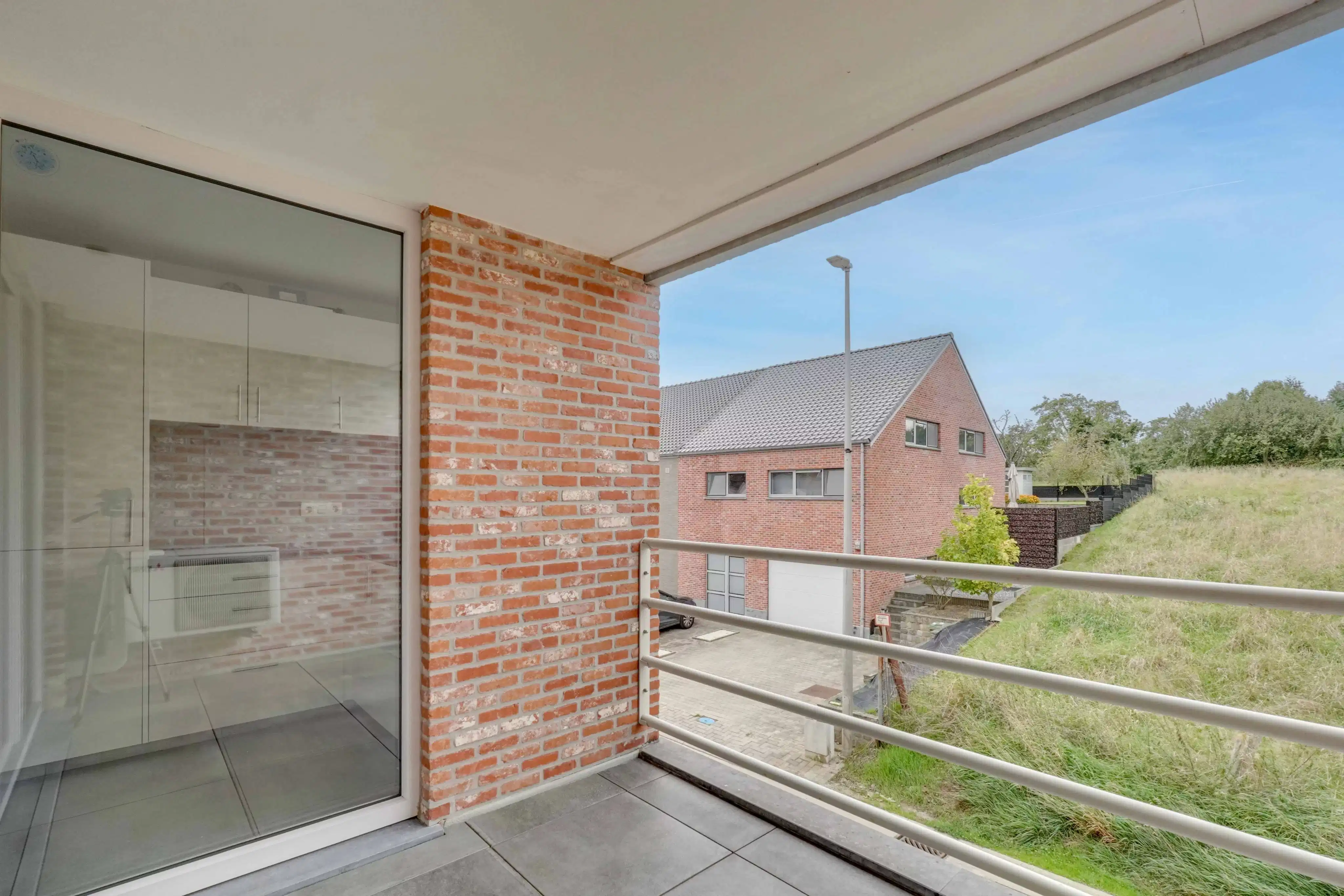 Mooi, recent appartement foto 16