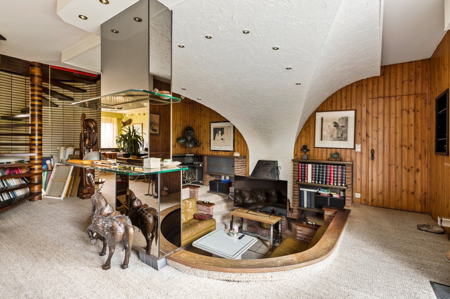 Karaktervolle halfopen woning met garage, oprit en gezellige tuin nabij het centrum van Borsbeek! foto 11