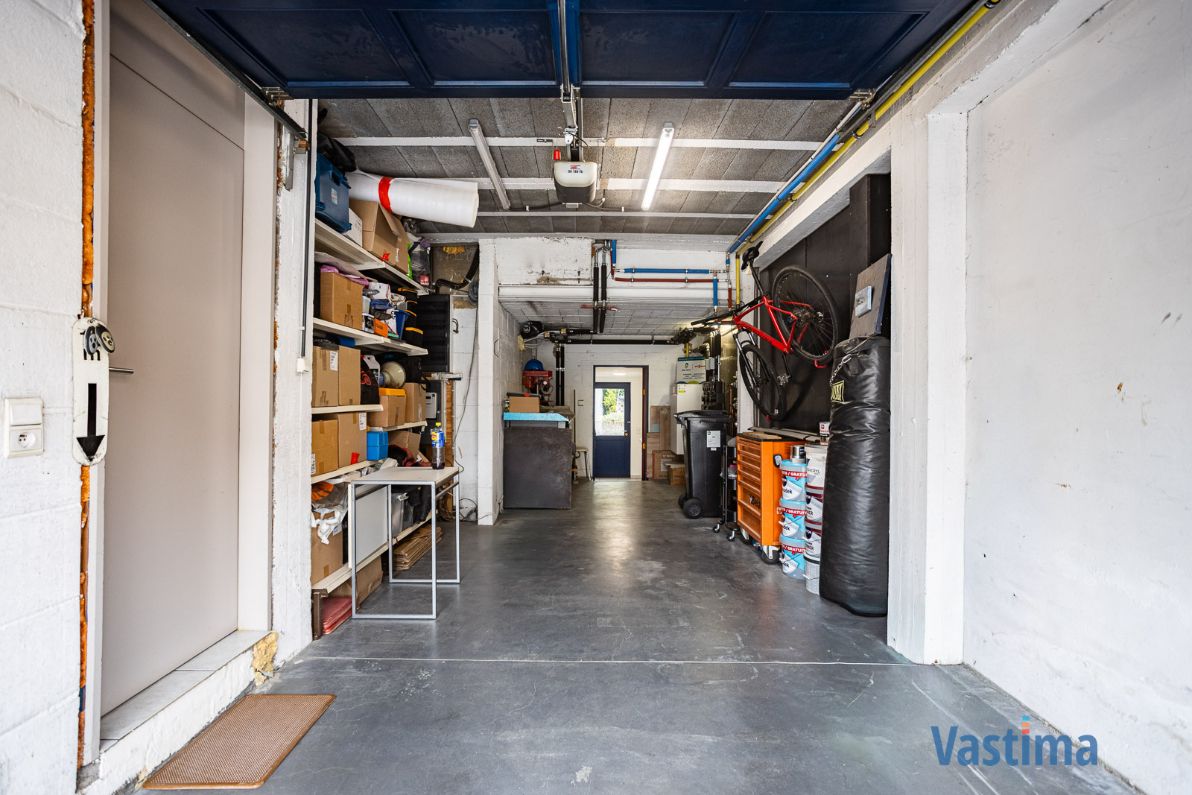 Instapklare architectenwoning met 4 slaapkamers, tuin en garage nabij centrum Erembodegem foto 24