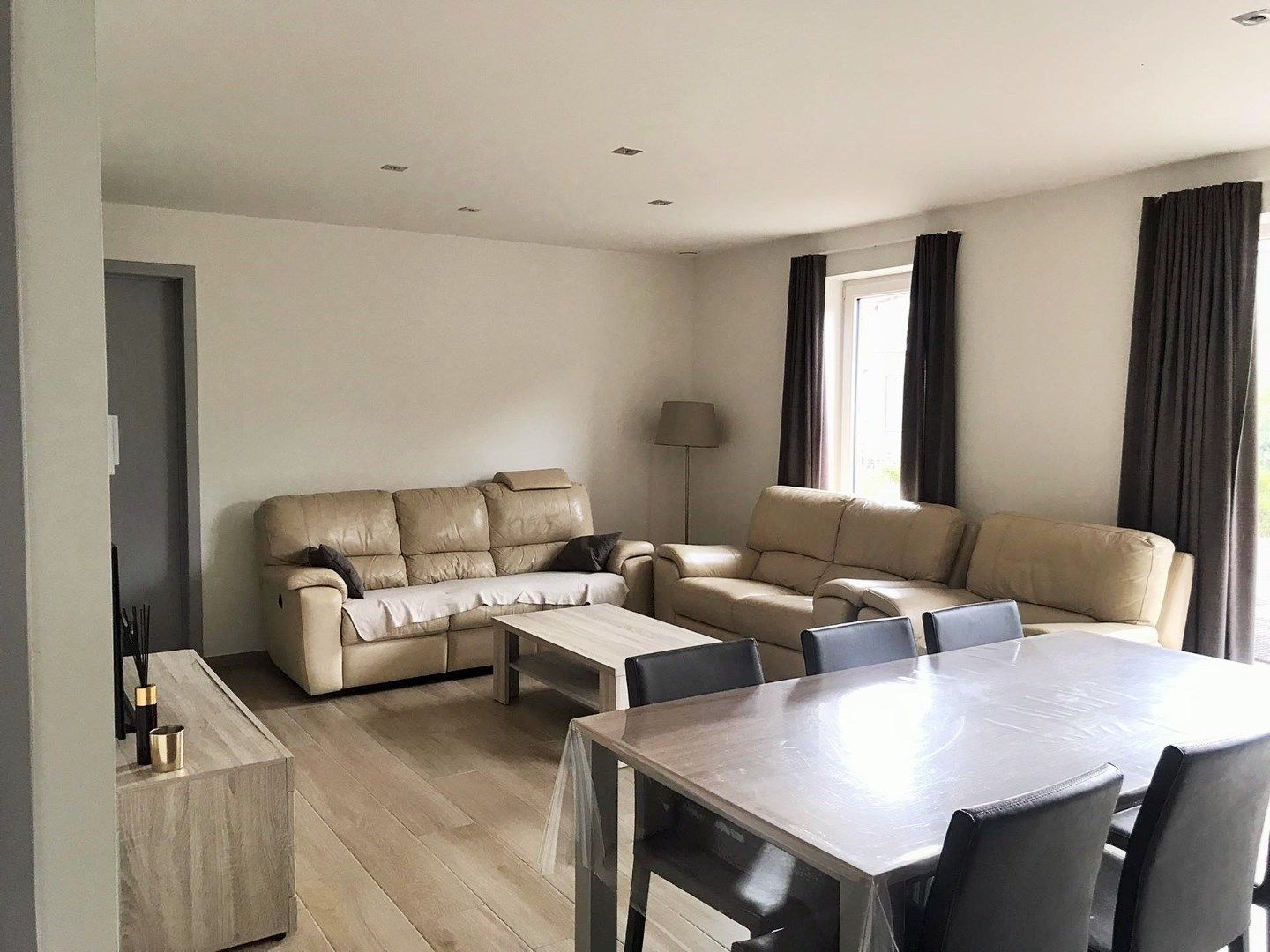 Prachtige woning met 3 slaapkamers en carport te Voeren foto 3