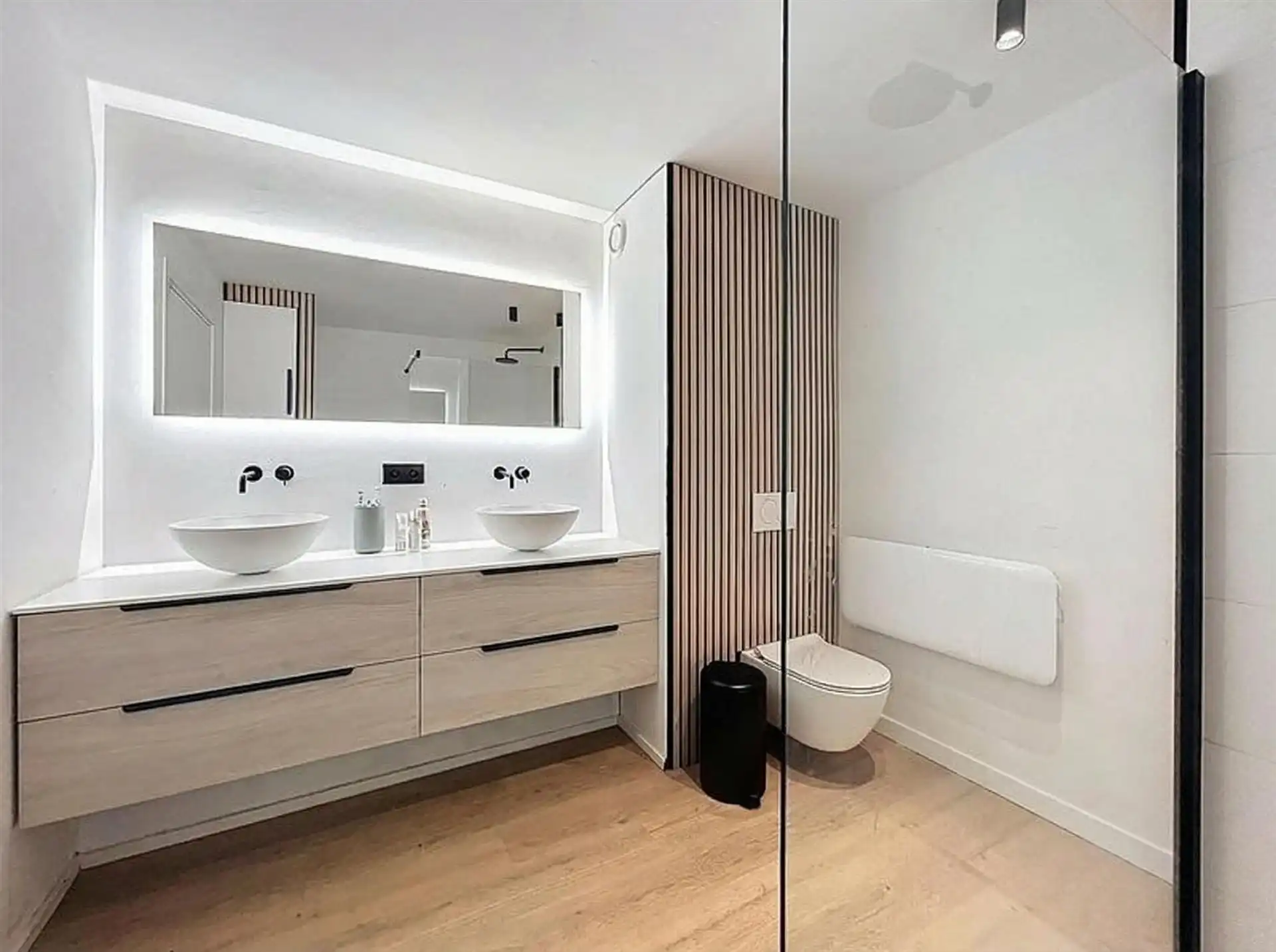 Recente woning met 4 slk en autostaanplaats op toplocatie foto 11