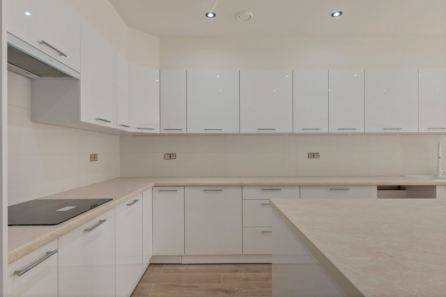 Instapklare woning o.a. 3 slaapkamers. foto 7