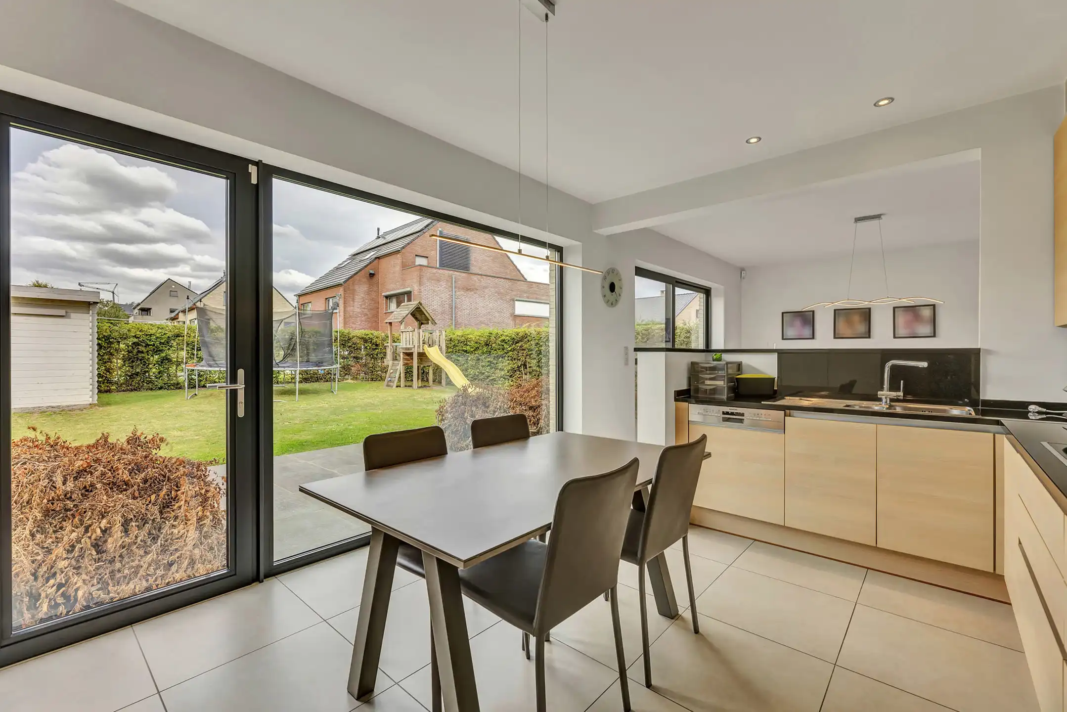 Landelijk gelegen villa met 4 slaapkamers te Pajottegem foto 7