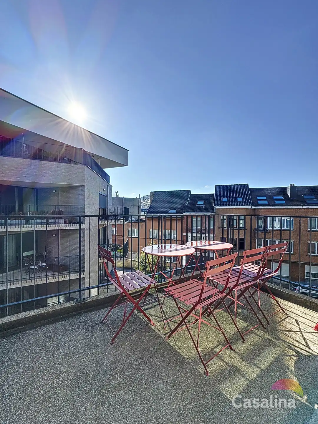 Twee-slaapkamer appartement (ongemeubeld) met terras foto 9