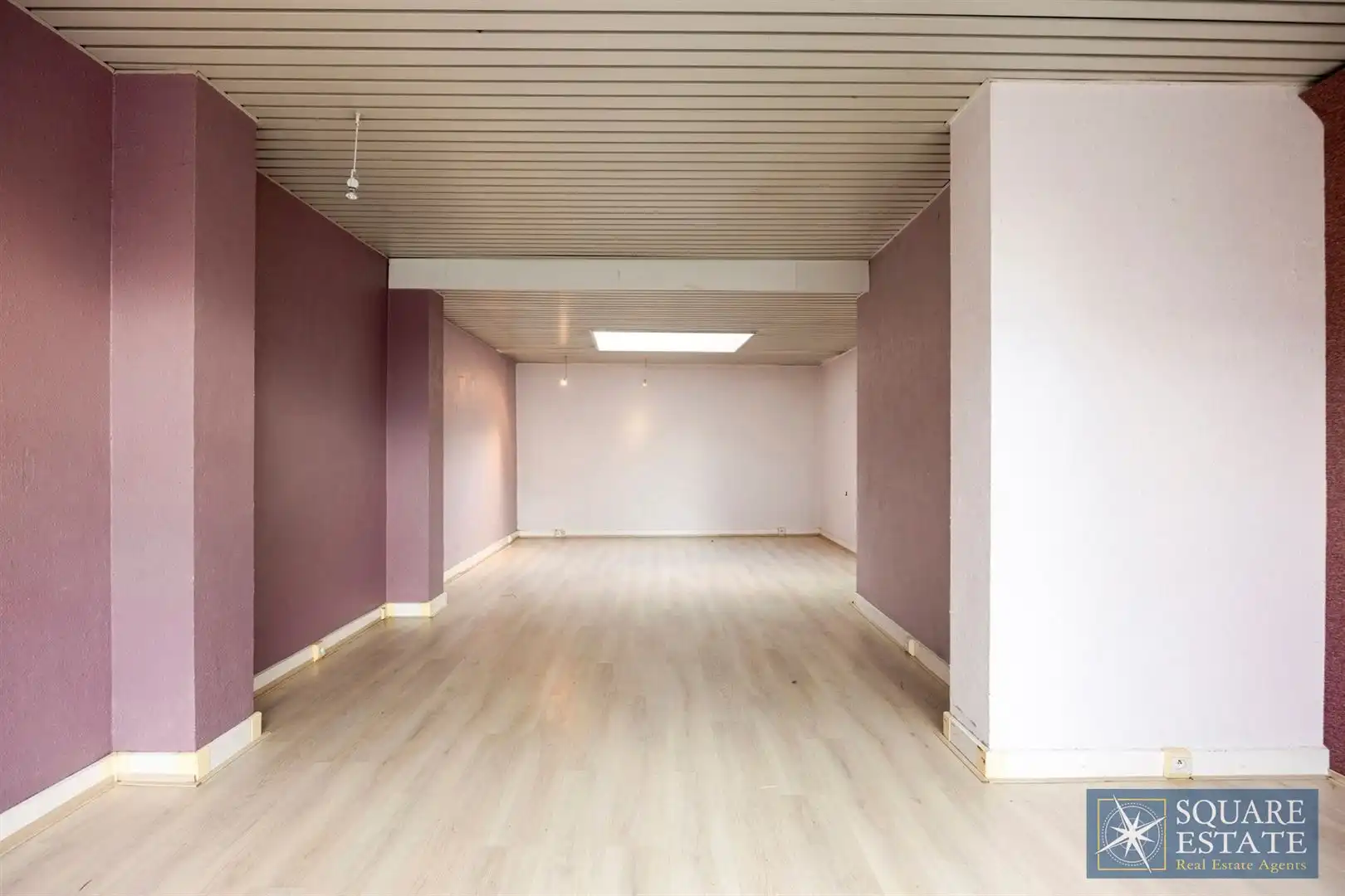 Kantoorgebouw foto 3