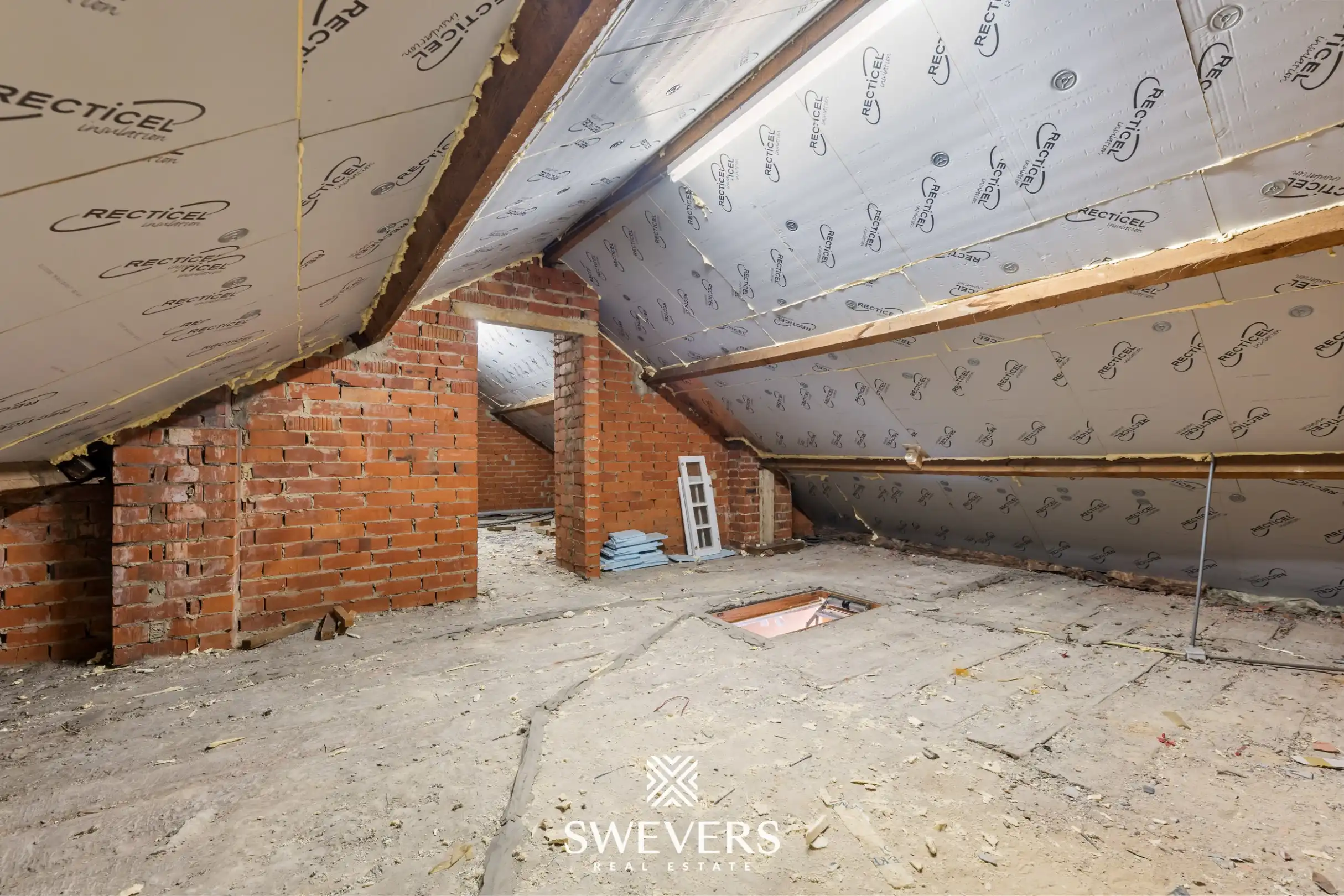 Veelzijdig handelspand met ruim duplex appartement: wonen, ondernemen én investeren onder één dak in centrum Alken foto 49
