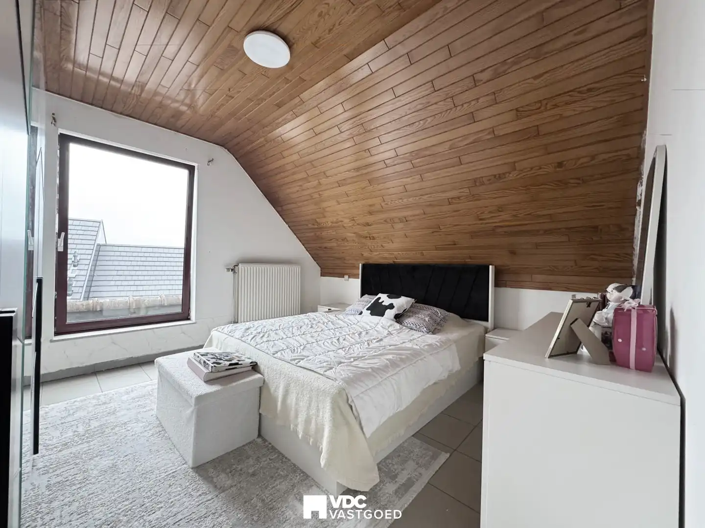 Mooi appartement met 2 slaapkamers in centrum Borgloon foto {{pictureIndex}}