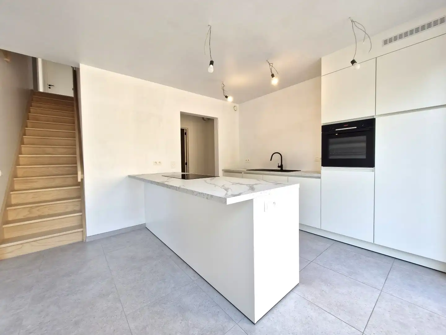 Nieuwbouwwoning met mooie tuin, garage en 4 slaapkamers te Dudzele foto 6