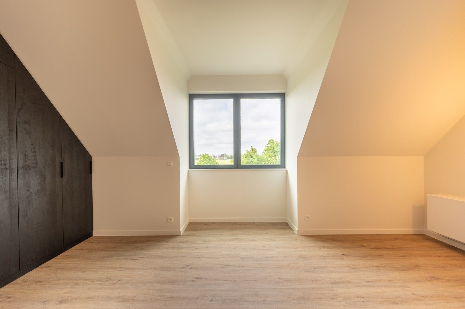 Prachtig afgewerkte woning, zeer rustig gelegen nabij het centrum foto 11