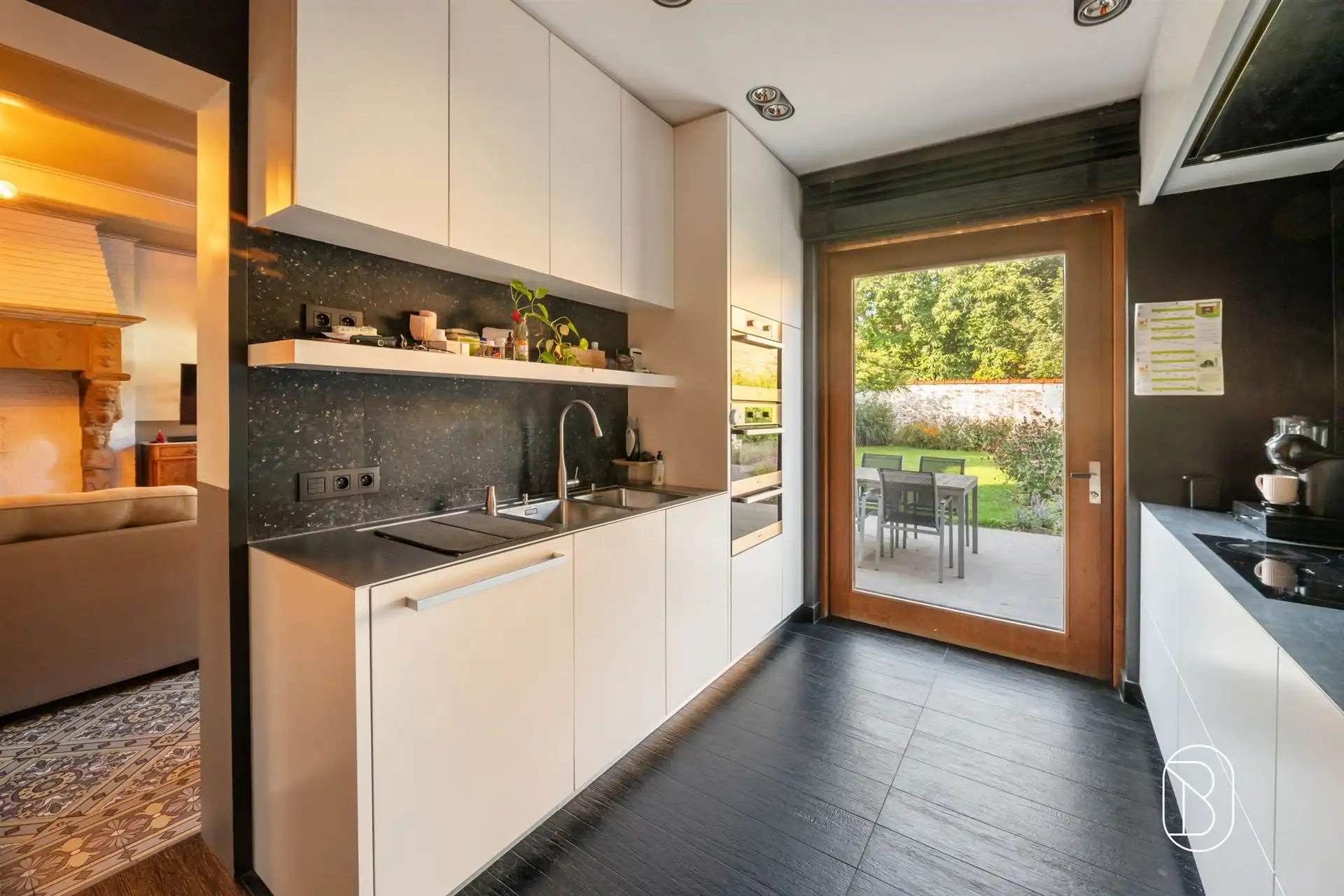 Statige herenwoning (met 2 wooneenheden) & mooie stadstuin foto 15