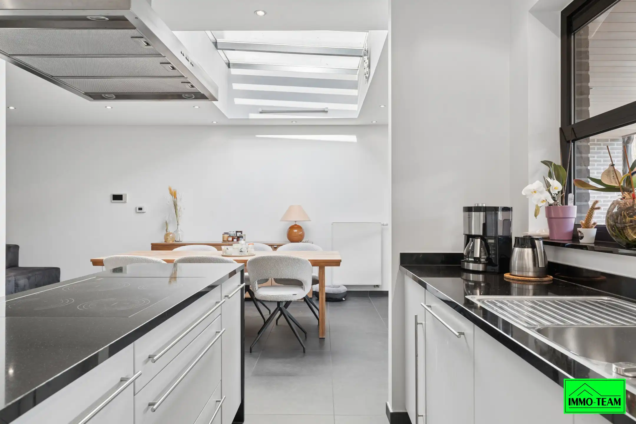 Instapklare, energiezuinige gezinswoning met tuin en garage foto 10