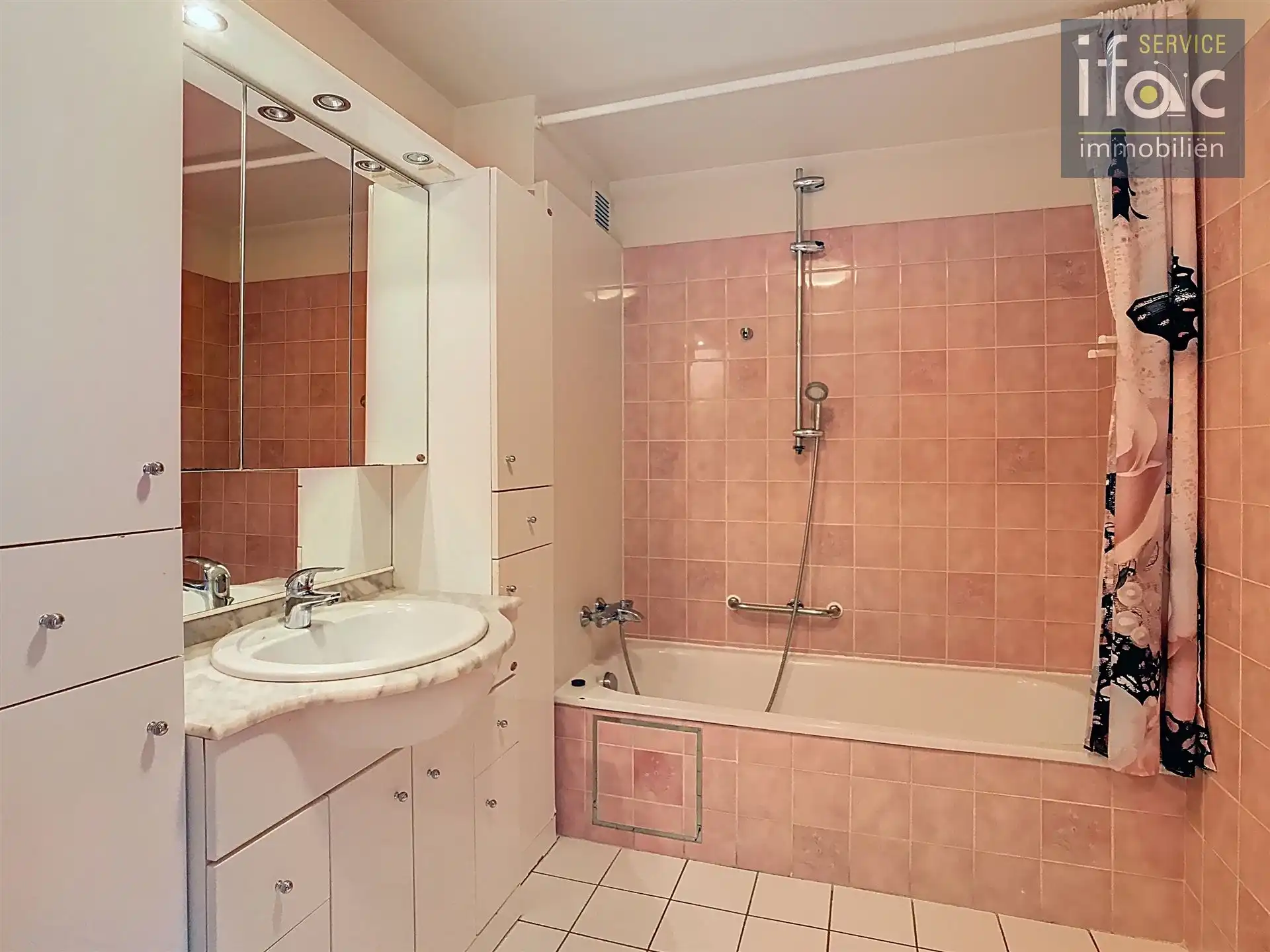 Appartement 2 slaapkamers met garagebox en kelder foto 11