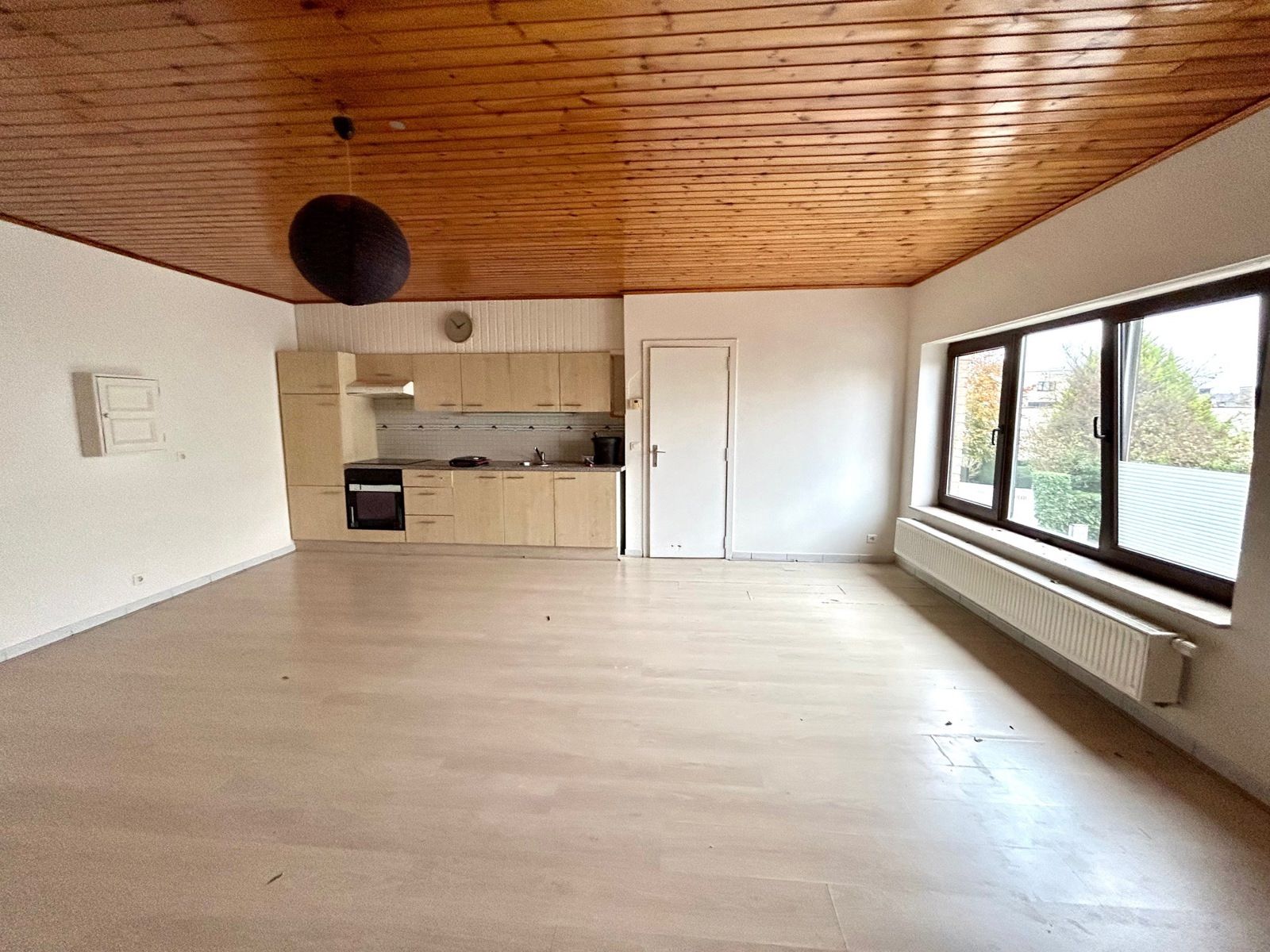 Opbrengsteigendom: handelspand, 2 appartementen en 2 garages foto 17