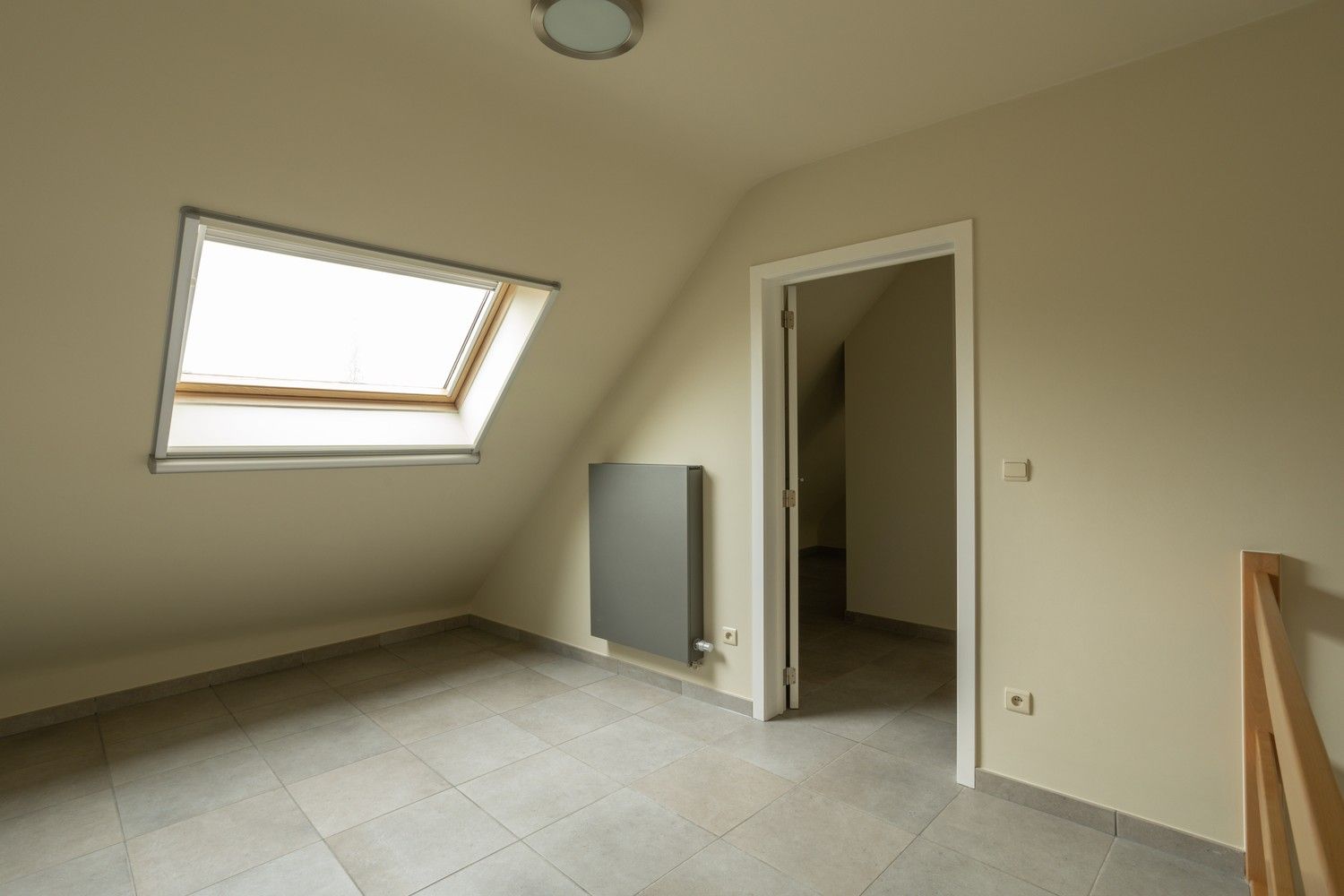 DUPLEXAPPARTEMENT MET 3 SLAAPKAMERS EN PARKEERPLAATS IN HET CENTRUM VAN BILZEN foto 14