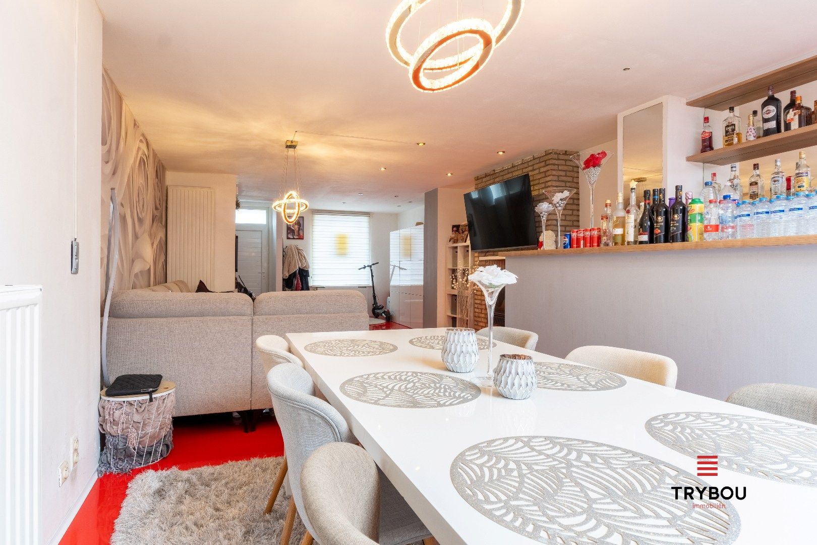 Rustig gelegen, volledig gerenoveerde woning met gezellige, onderhoudsvriendelijke tuin foto 12