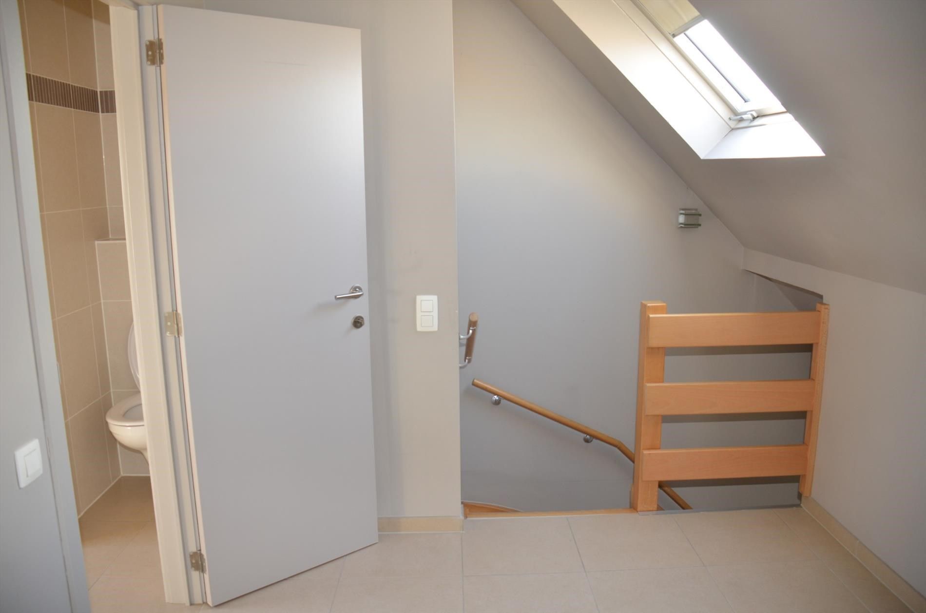 Lichtrijk duplex-appartement op een schitterende ligging in Centrum Waregem met garage! foto 11
