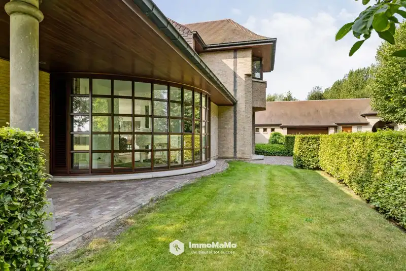 UNIEKE VILLA MET BINNENZWEMBAD EN PAARDENSTALLEN OP EEN TOPLOCATIE TE KOOP IN MENDONK (GENT) foto 66
