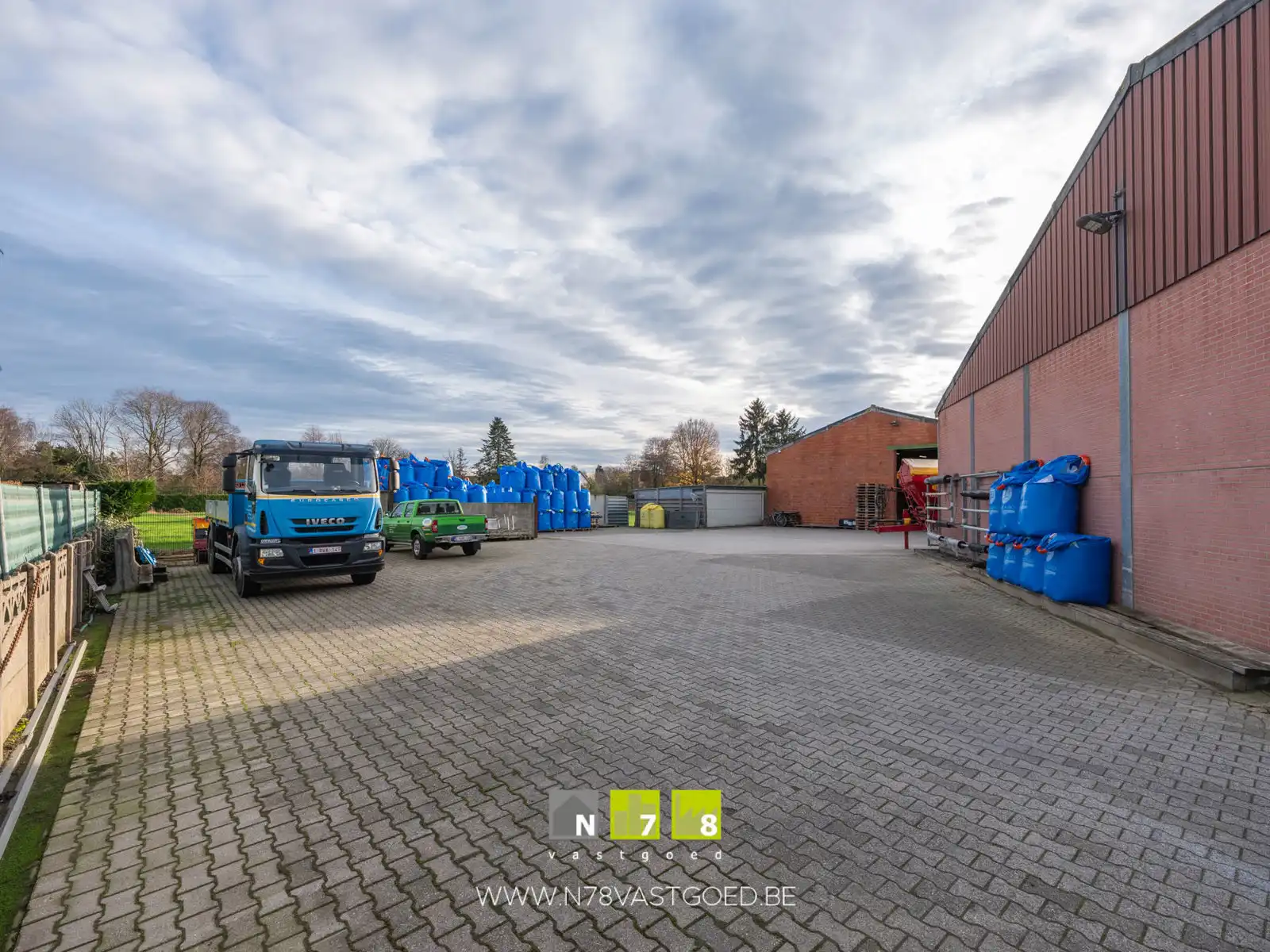 Gebouw te koop foto 13