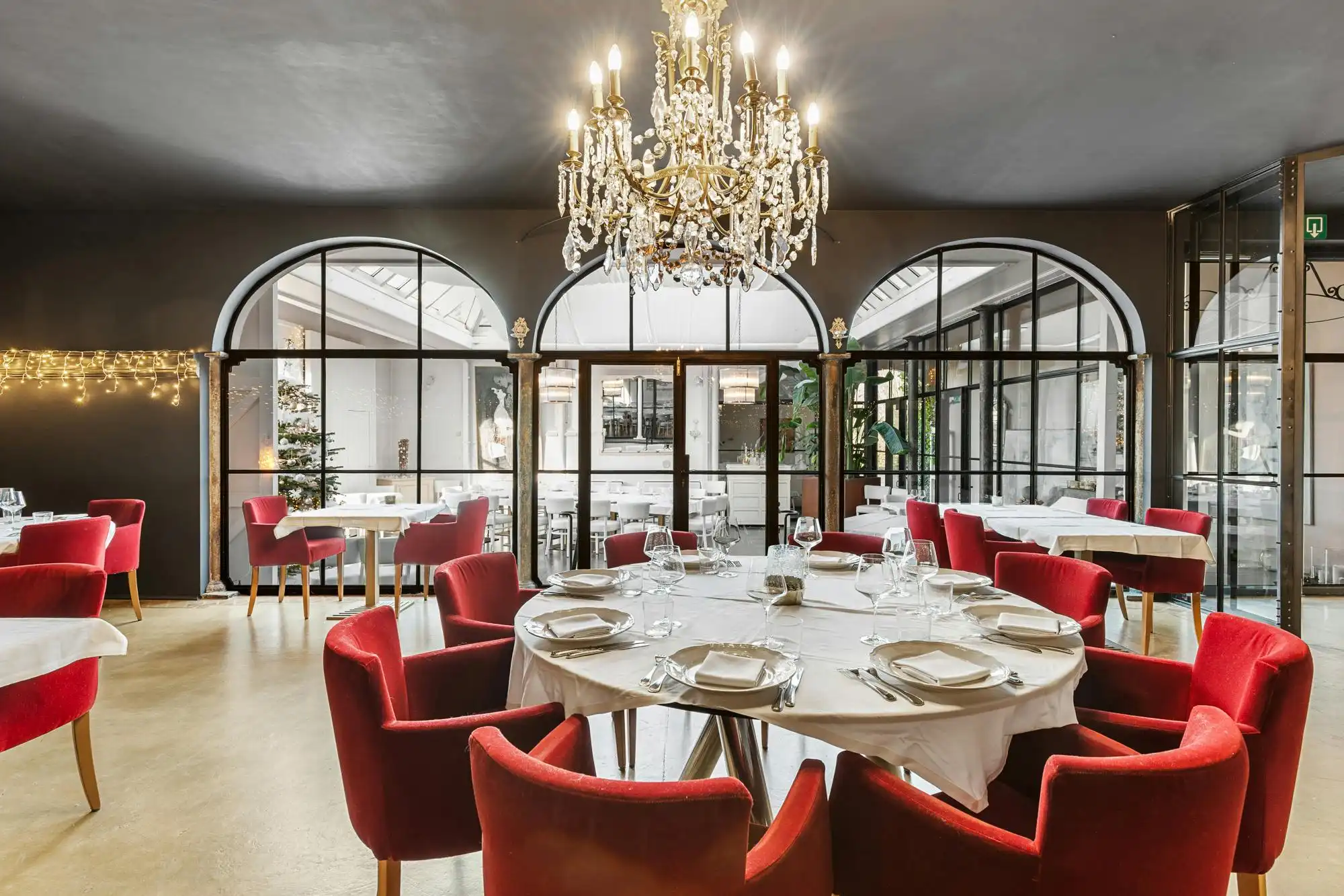 Luxueuze villa met zwembad en handelsruimte te Beverst foto 17