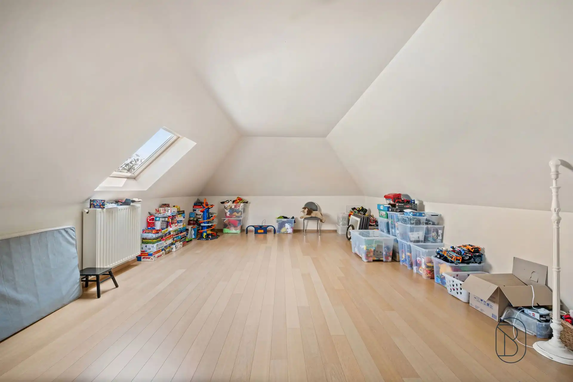 Perfect onderhouden grote villa op 3000m2. foto 25