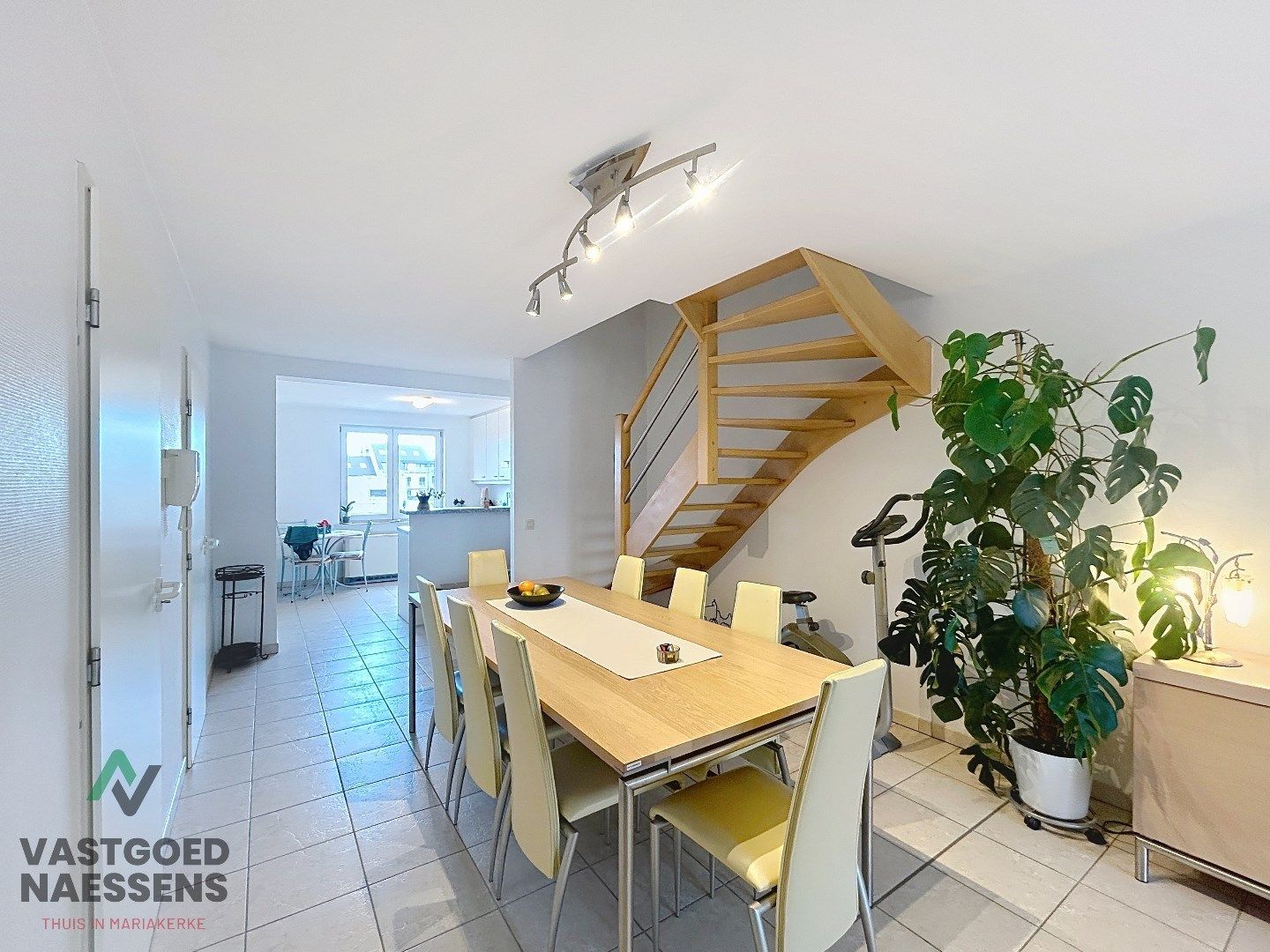 DUPLEX-APPARTEMENT MET 3 SLPK EN TERRAS  foto 3