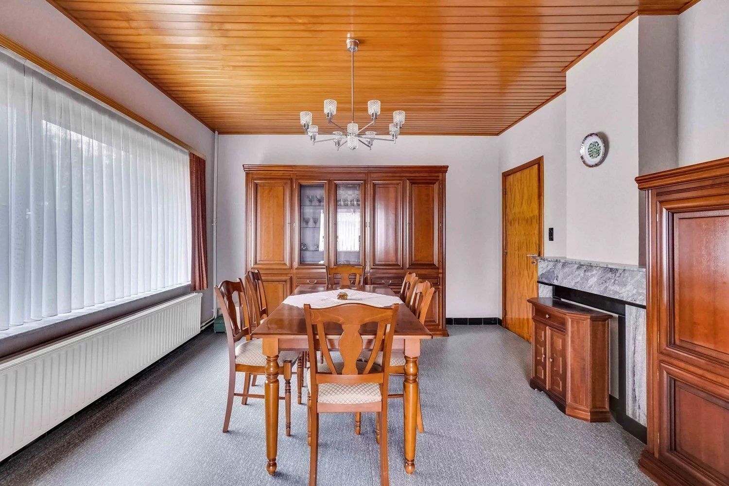 Woning met vier slaapkamers, garage en tuin foto 6