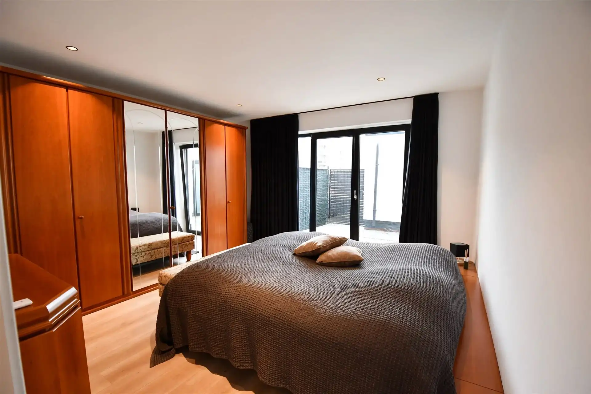2-slaapkamerappartement met privatieve tuin in Sint-Niklaas foto 5