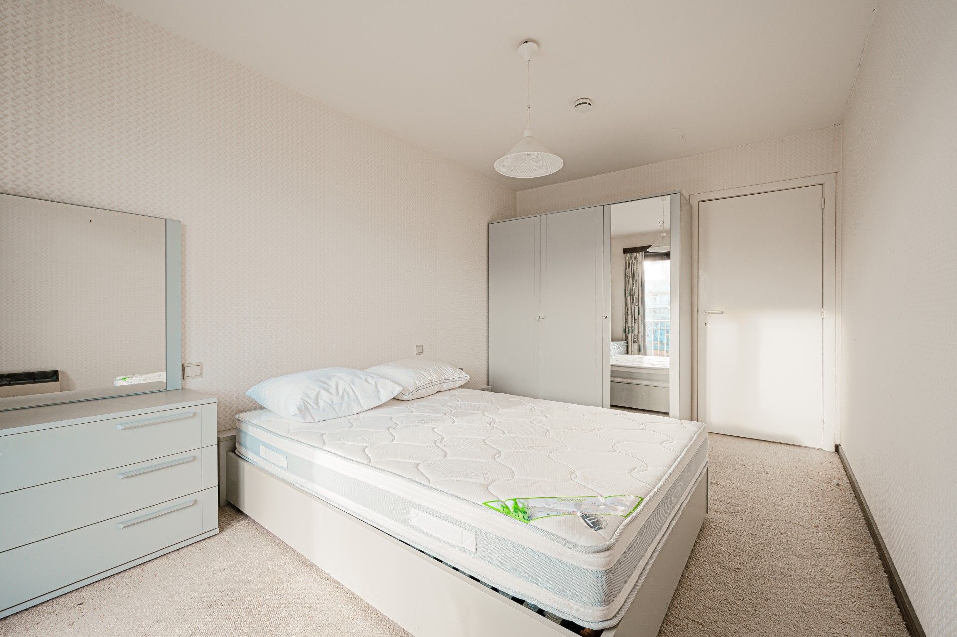 2-slaapkamer appartement op de zeedijk foto 11