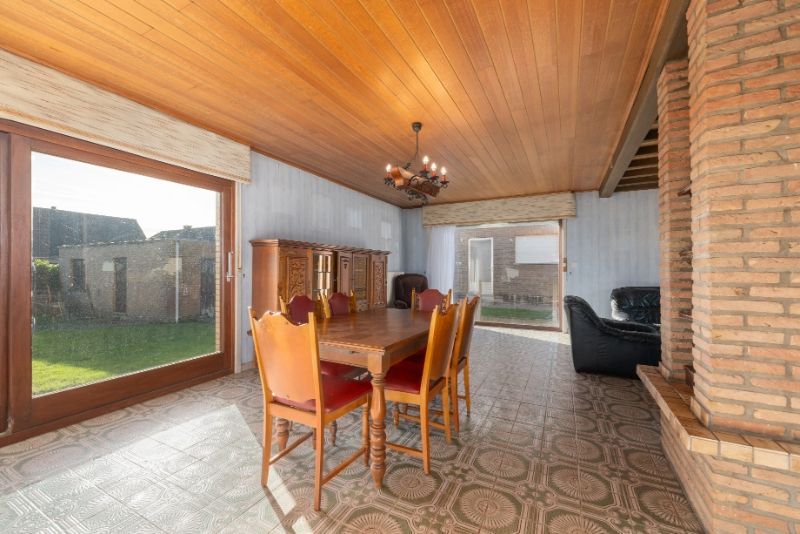 Goed gelegen ruime woning 3 slaapkamers op 671m²! foto 7